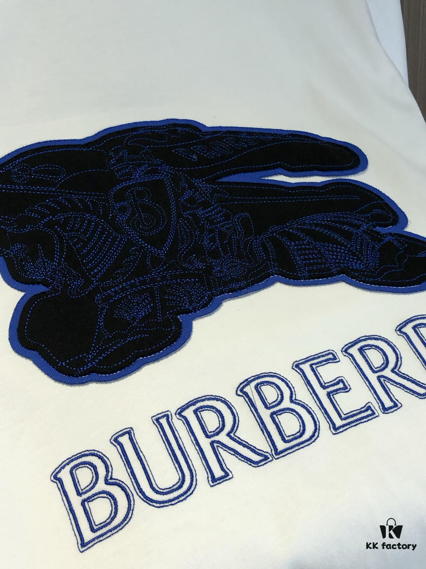 693143d7908475d562cd9ca2 BURBERRY 2025 Spring/Summer New Arrival Round Neck Short Sleeve T-Shirt with Contrasting Patch Embroidery, 320g Double Combed Cotton Fabric, Slightly Loose Unisex Fit