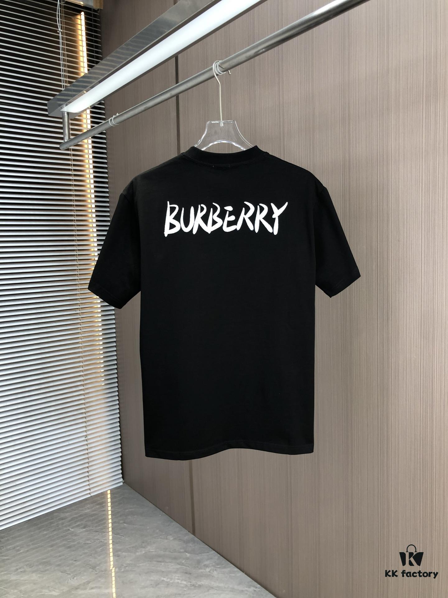 6931441d908475d562cd9cb5 BURBERRY 2025 Spring/Summer New Arrival Round Neck Short Sleeve T-Shirt with Equestrian Chain Embroidery, 320g Double Combed Cotton Fabric, Slightly Loose Unisex Fit