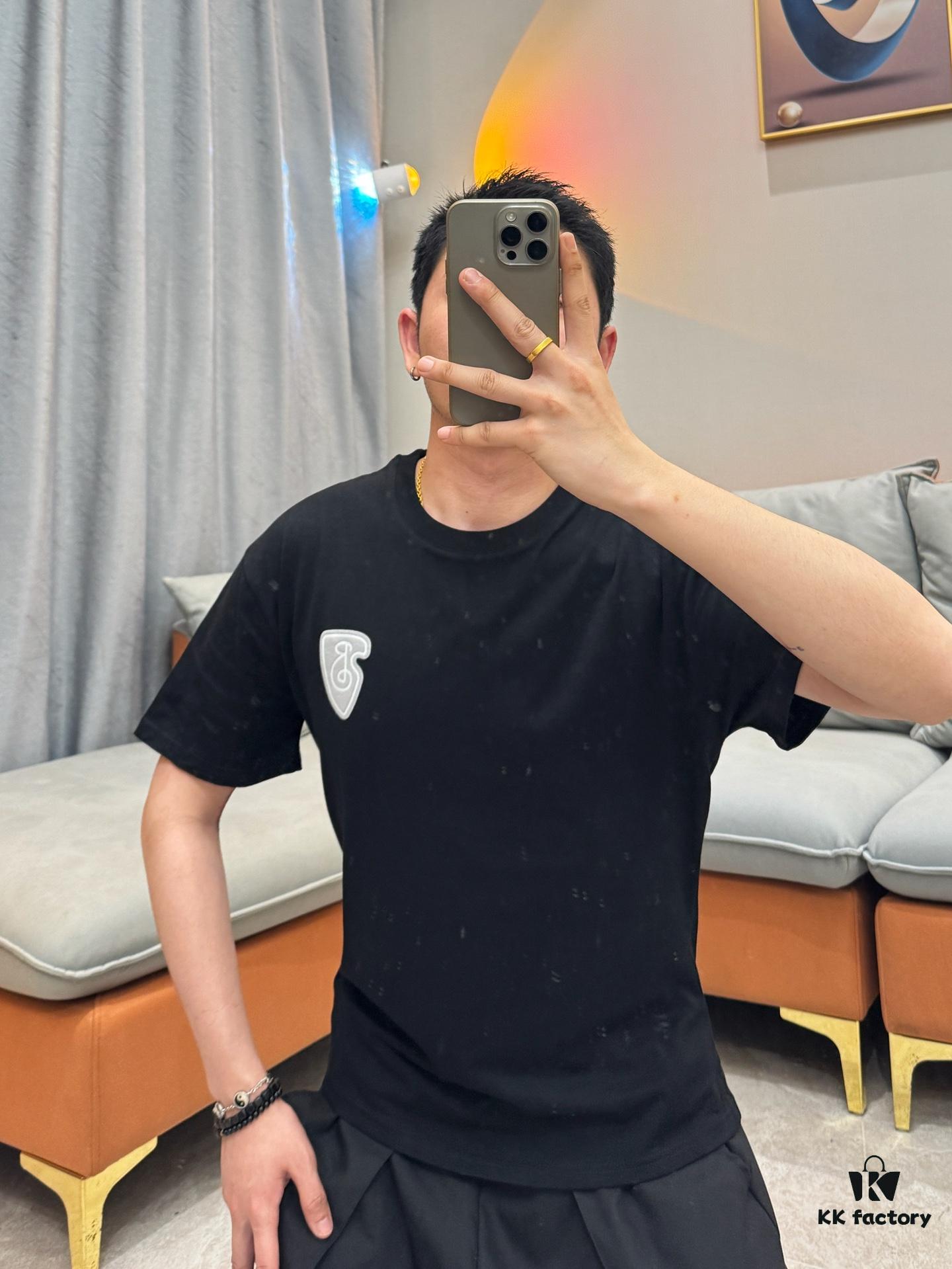 Real-shot model photo