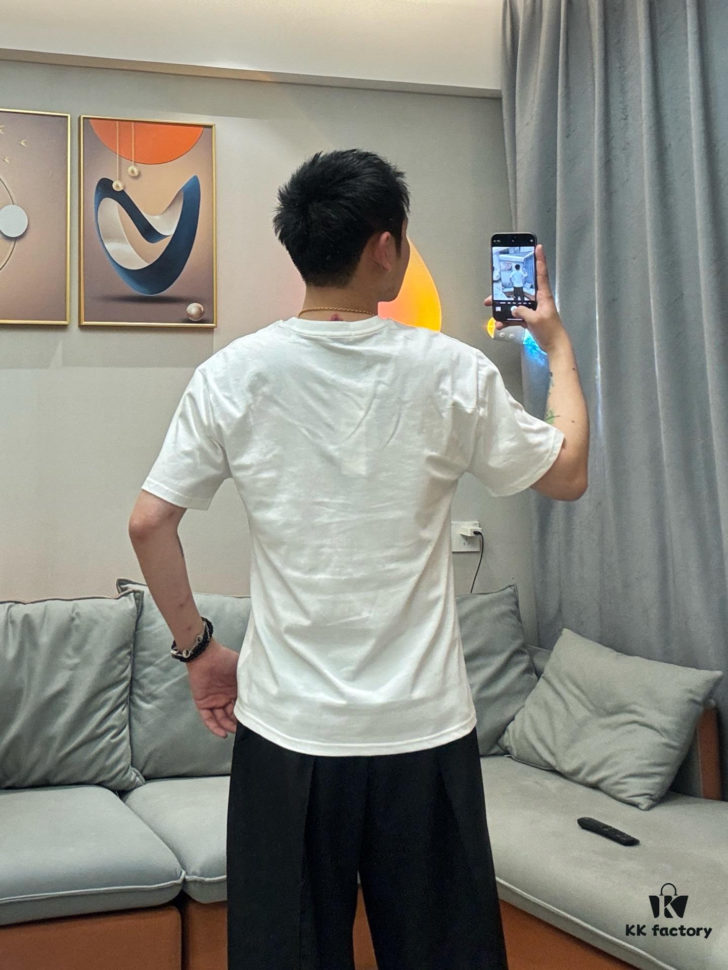 Real-shot model photo