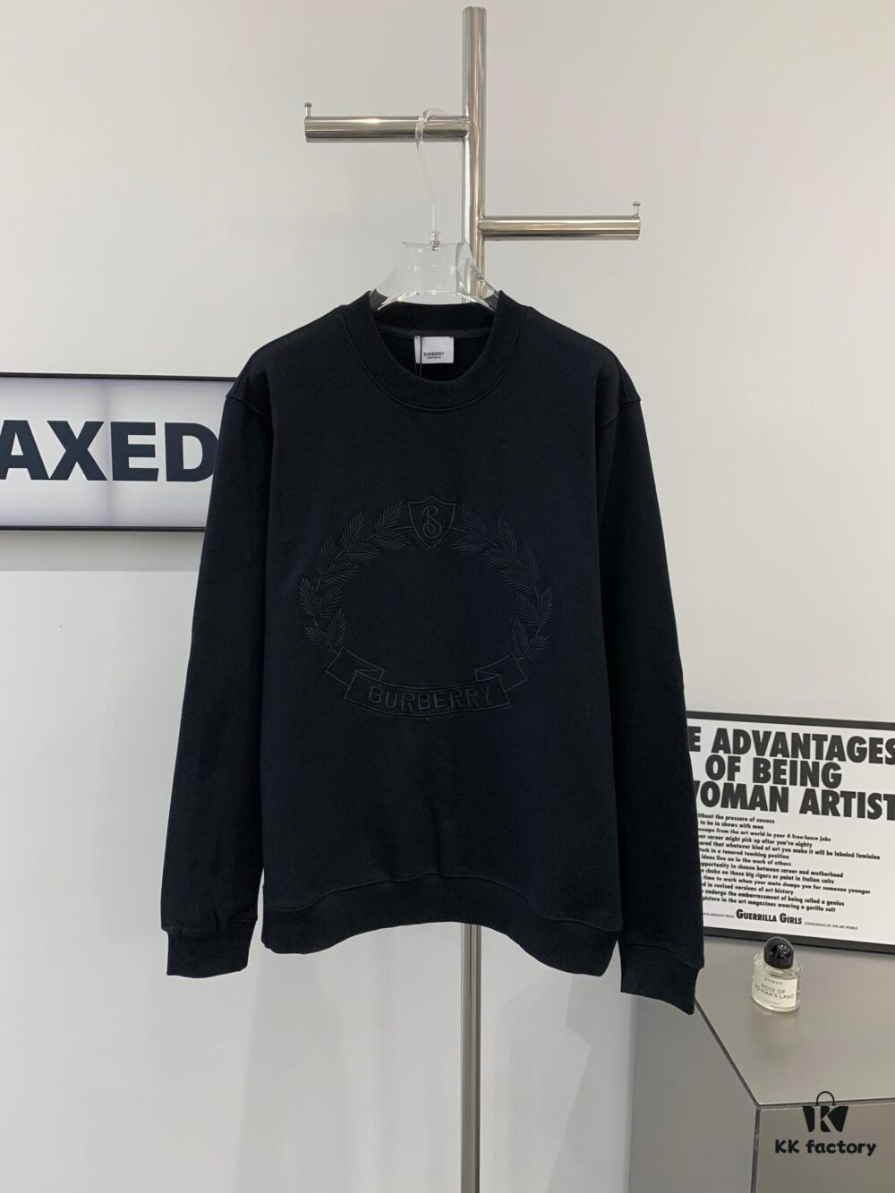 69314709908475d562cd9d66 New Burberry 24 Fall Limited Oak Leaf Letter Print Crew Neck Sweatshirt