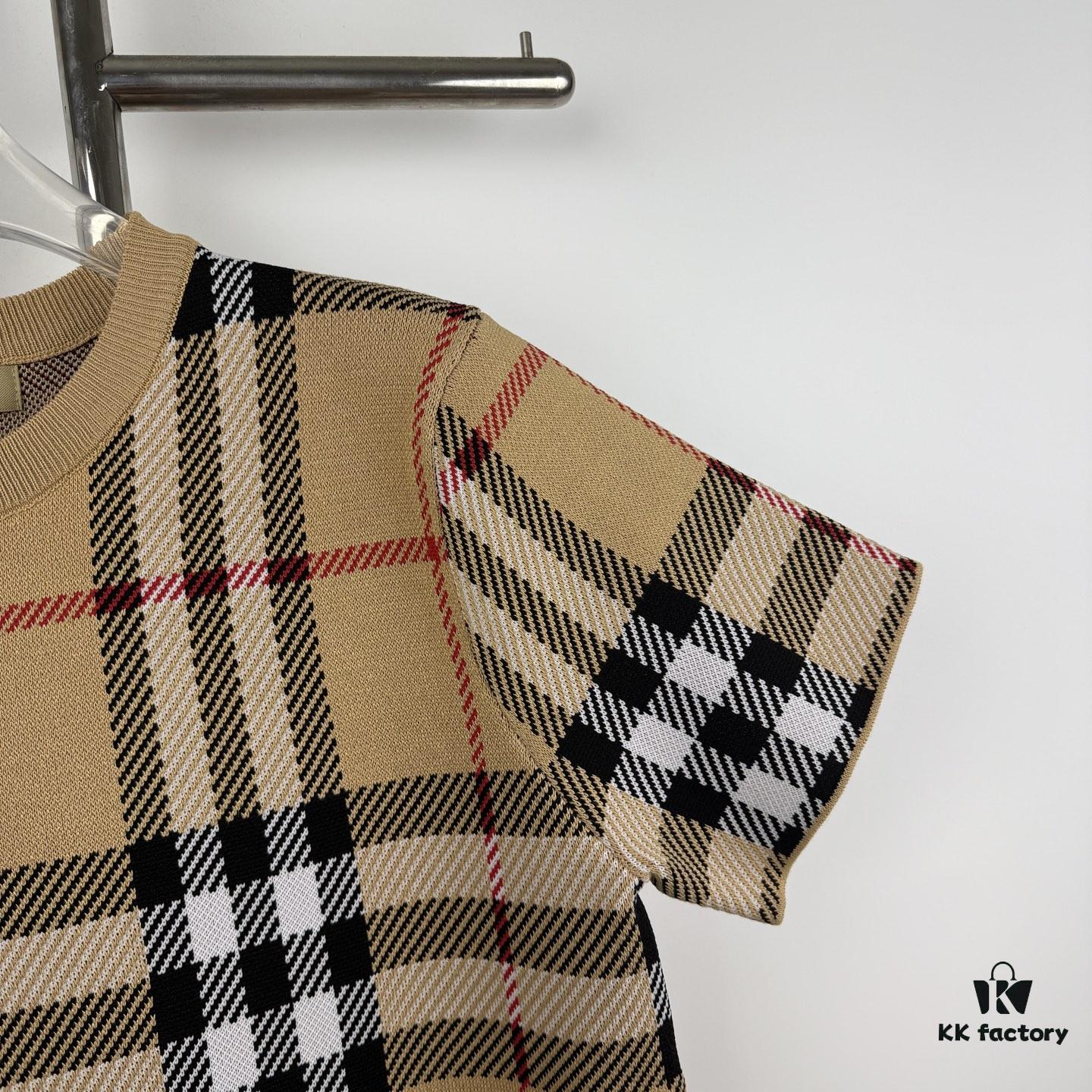 6931472a908475d562cd9d73 New Burberry 23SS Classic Evergreen Plaid Knit Short-Sleeve Unisex