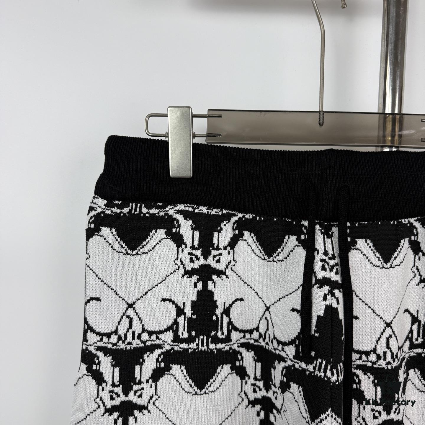 69314810908475d562cd9d97 New BURBERRY BARBOUR Printed Knitted Short Pants
