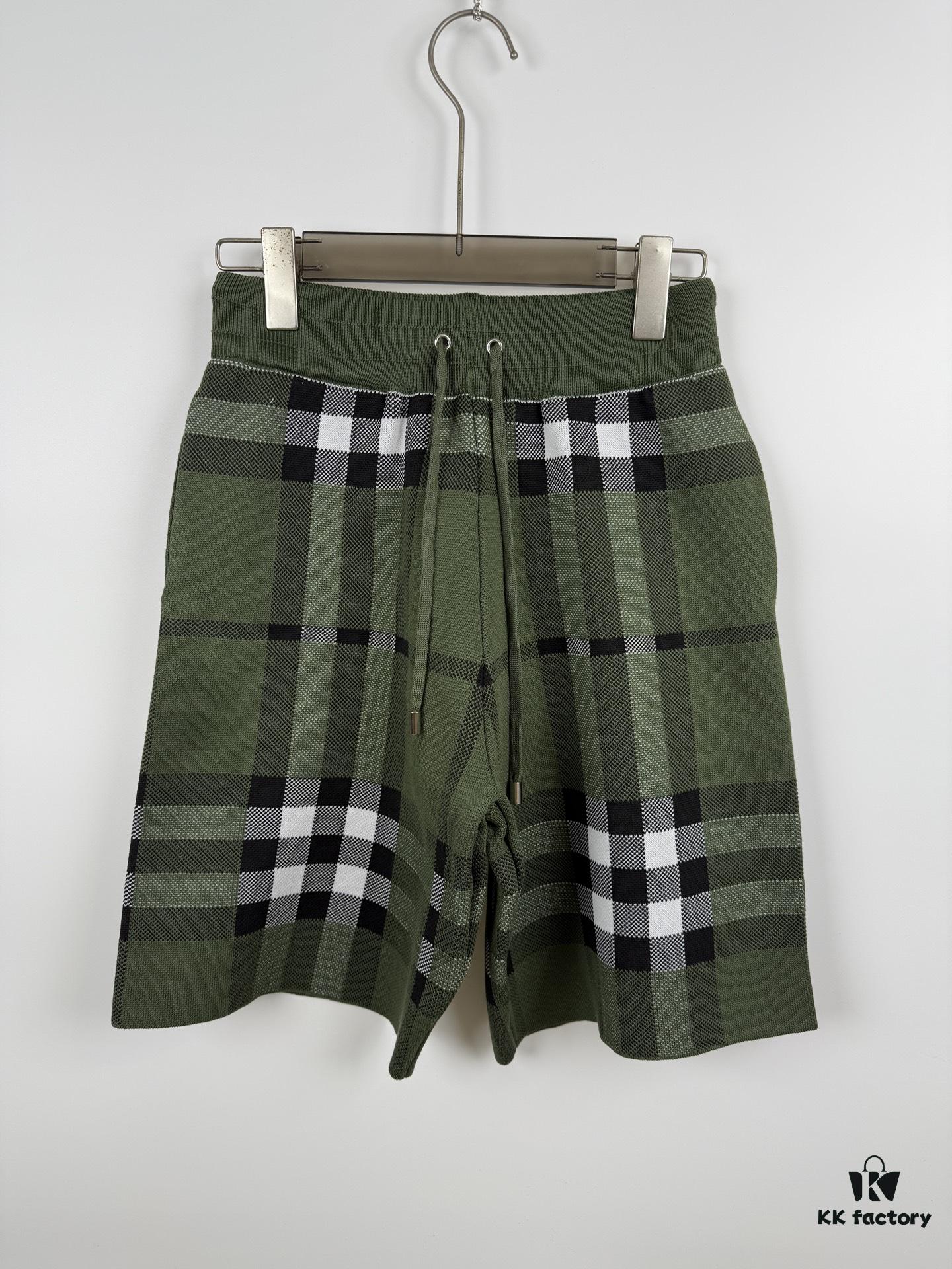 69314831908475d562cd9da0 New BURBERRY Classic Check Knit Shorts Unisex