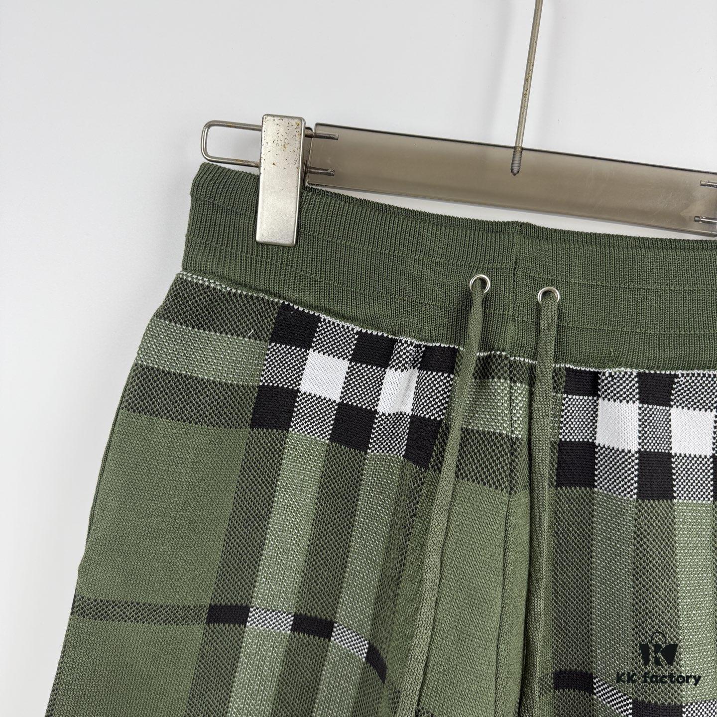 69314847908475d562cd9da4 New BURBERRY Classic Check Knit Shorts Unisex