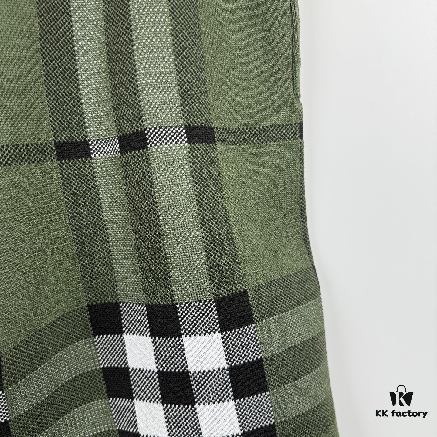 6931484b908475d562cd9da5 New BURBERRY Classic Check Knit Shorts Unisex