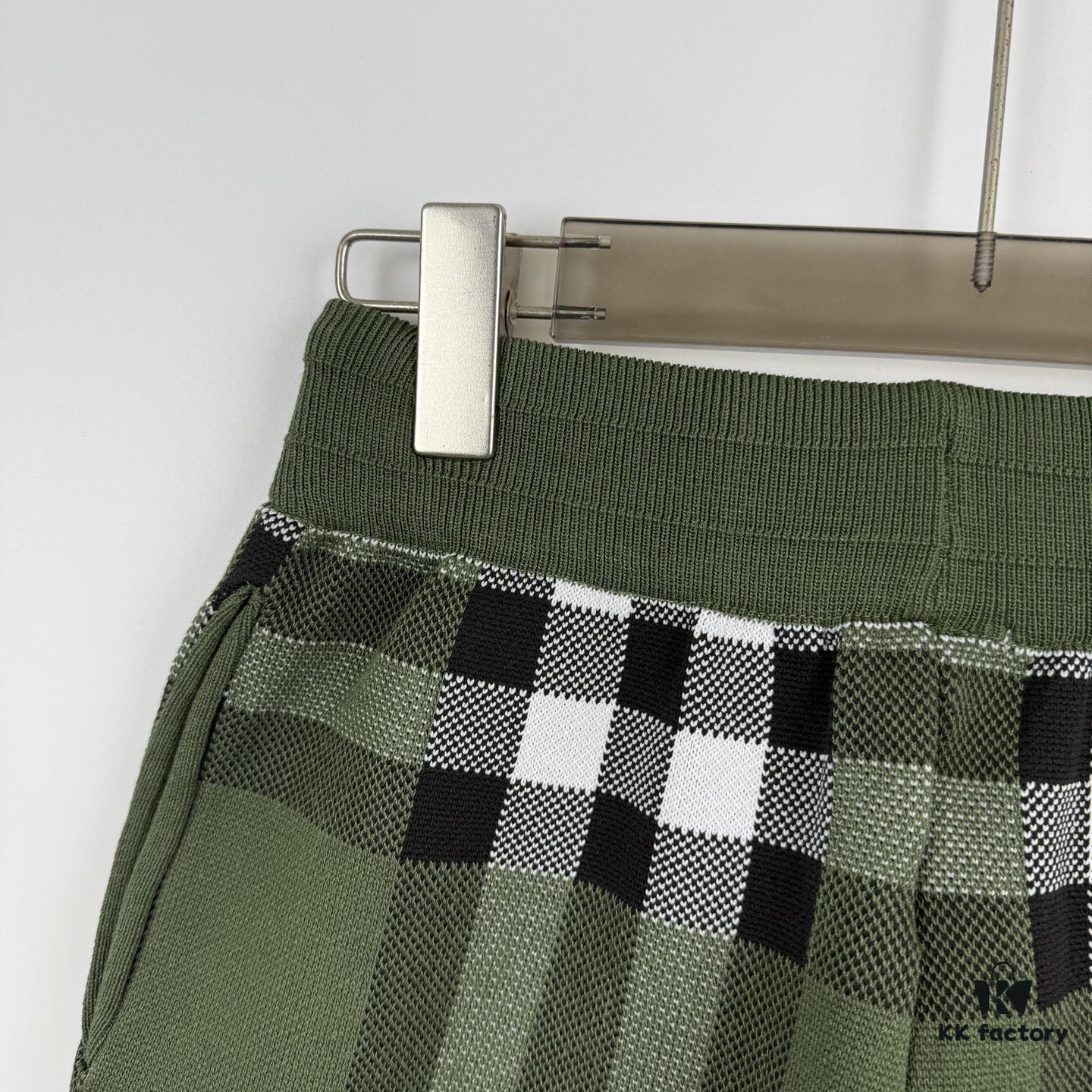 69314852908475d562cd9da7 New BURBERRY Classic Check Knit Shorts Unisex