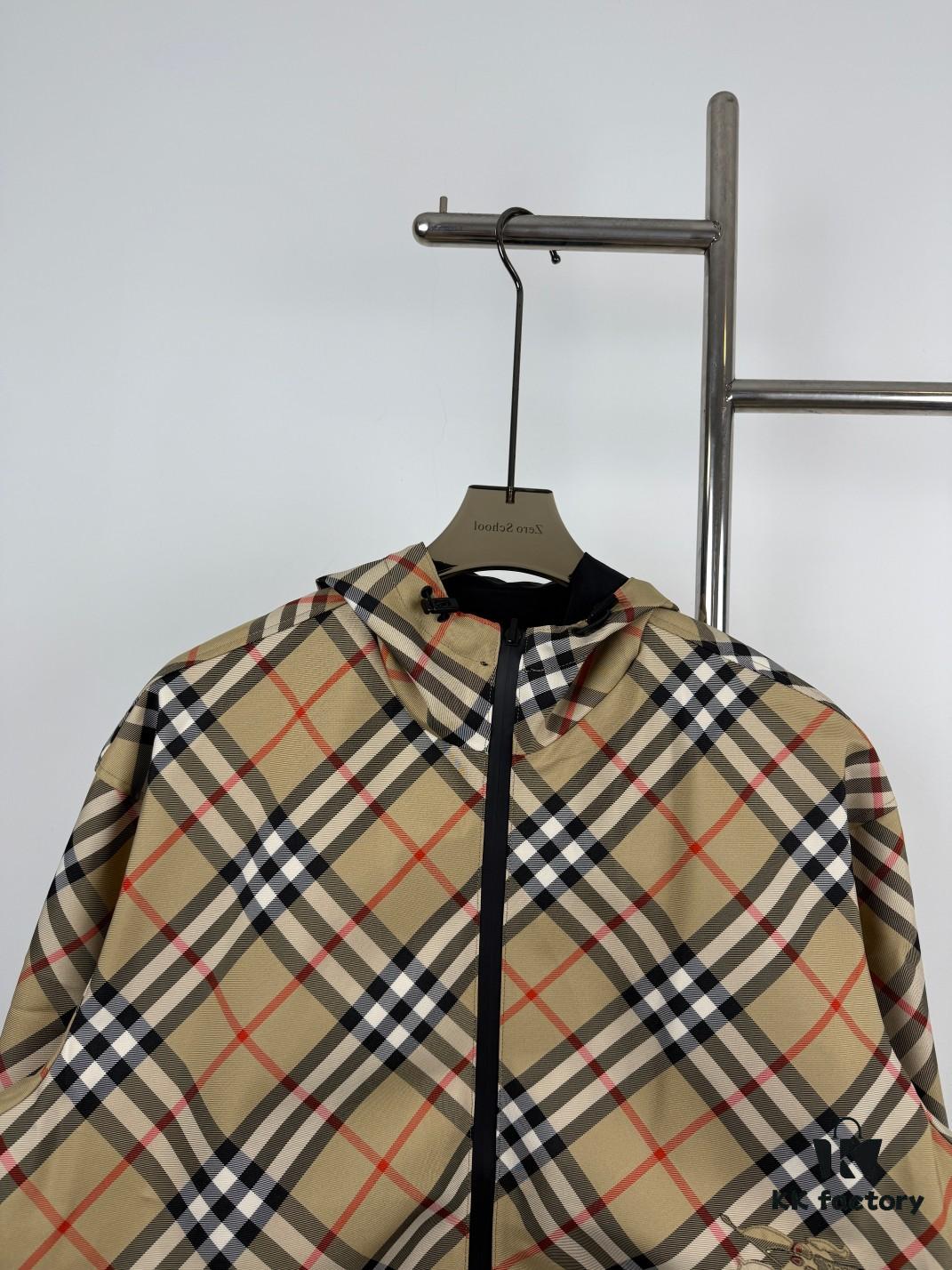 693149e5908475d562cd9e10 New Burberry Check Pattern Knight Horse Double-Sided Lightweight Hooded Jacket