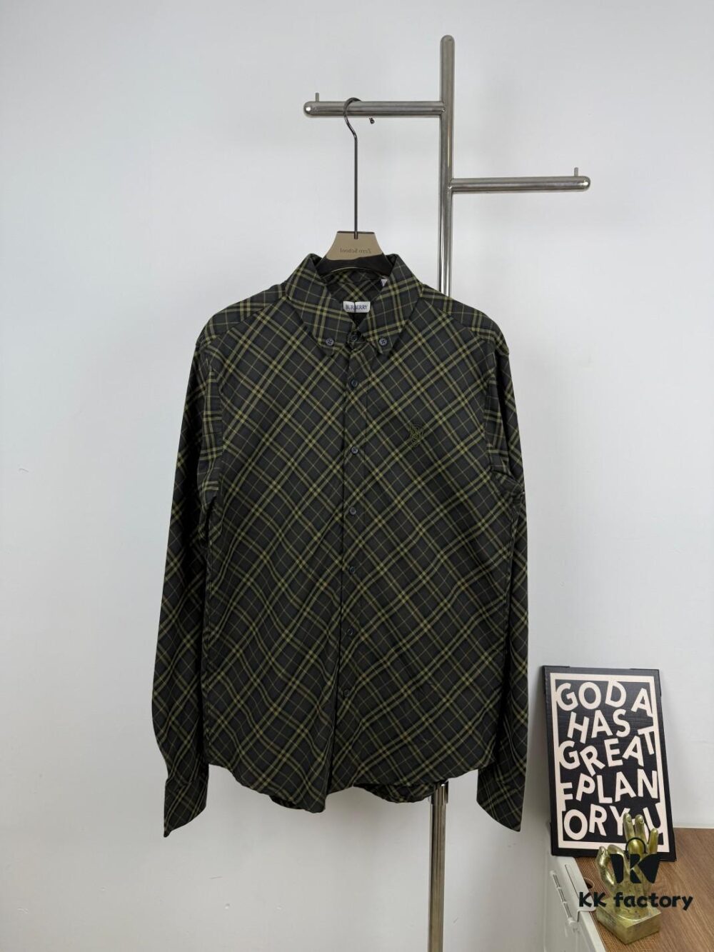 693149fb908475d562cd9e17 New Burberry 24SS Embroidered Check Cotton Shirt
