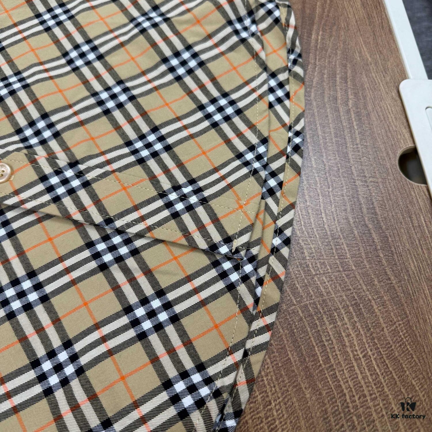 69314a42908475d562cd9e2b New Burberry 24SS Embroidered Check Cotton Shirt