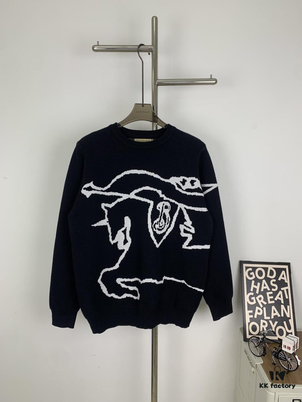 69314a5a908475d562cd9e35 New BURBERRY BBR 24SS Limited Edition Equestrian Knight Black Horse Jacquard Knitwear Unisex Crew Neck Sweater