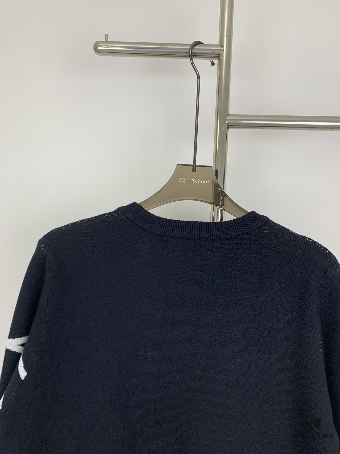 69314a65908475d562cd9e39 New BURBERRY BBR 24SS Limited Edition Equestrian Knight Black Horse Jacquard Knitwear Unisex Crew Neck Sweater
