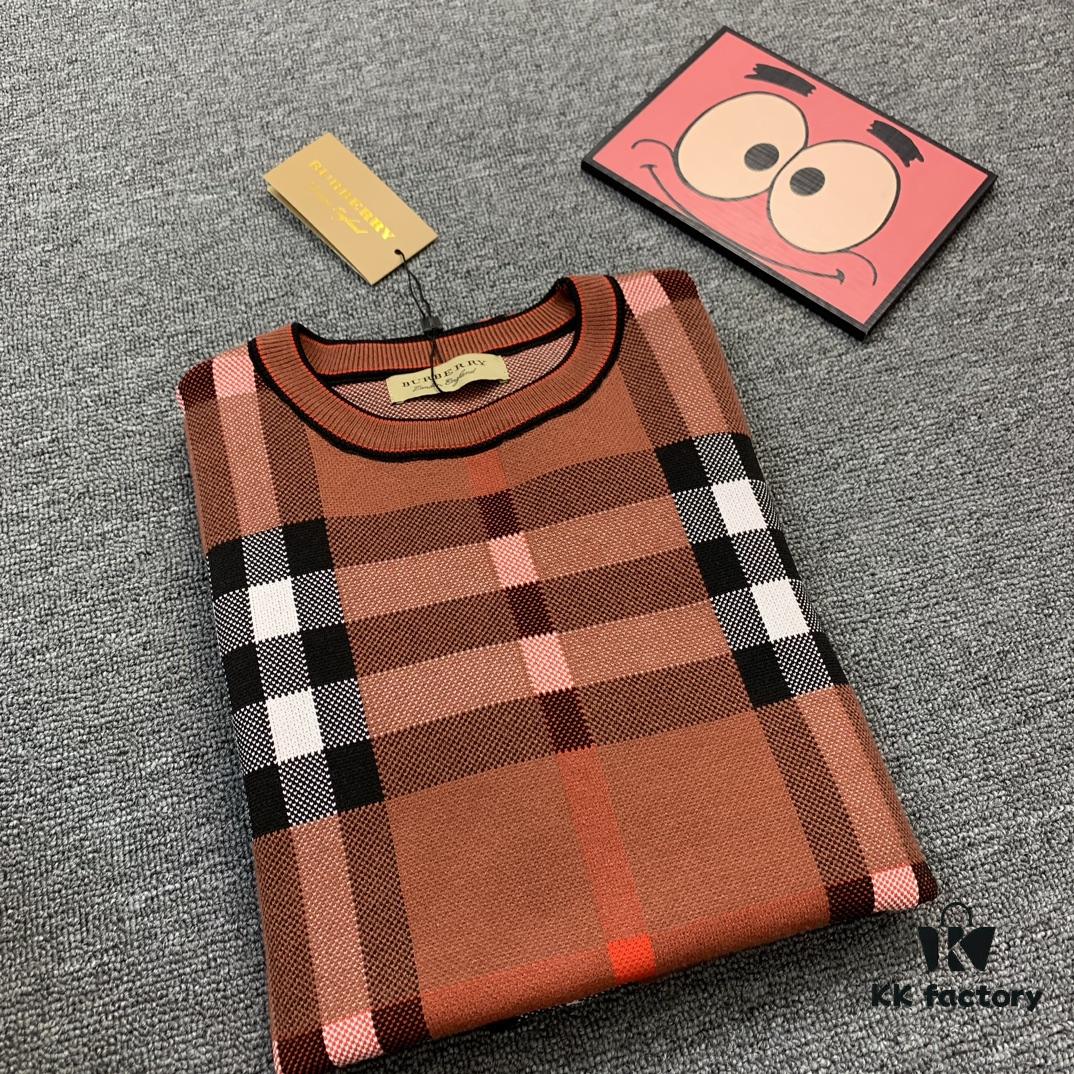 69314b60908475d562cd9e6d New Burberry 2024 Classic Striped Plaid Double Jacquard Crew Neck Knit Sweater