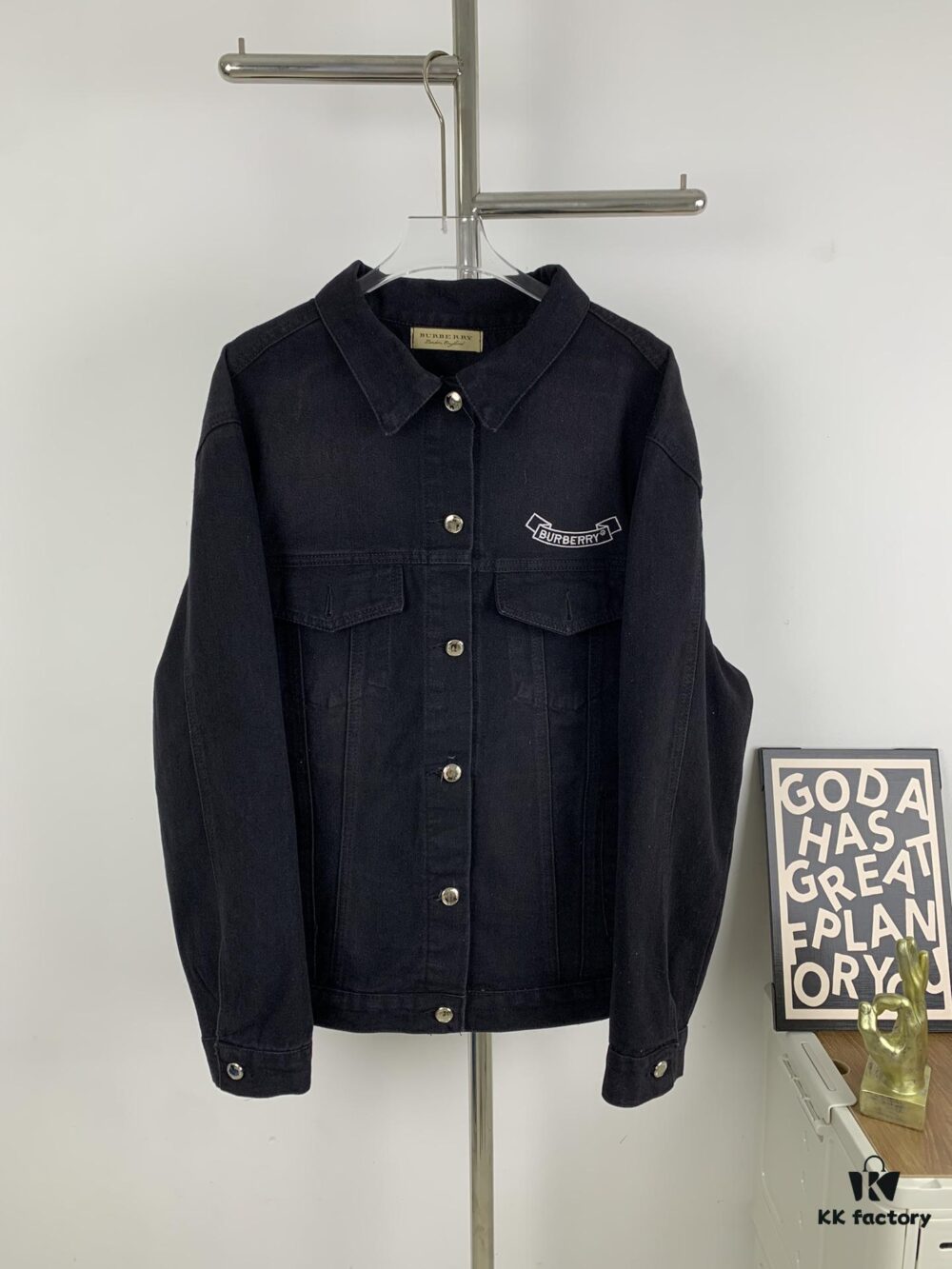 69314b80908475d562cd9e72 New Burberry & Supreme 2024 Collaborative Embroidered Horse Motif Denim Jacket Unisex