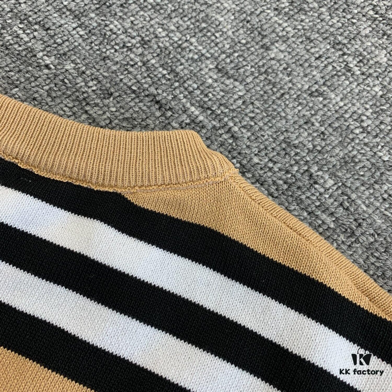 69314c52908475d562cd9ea8 New BURBERRY 2023 Summer Linen Stripe Knitted Short Sleeve T-Shirt