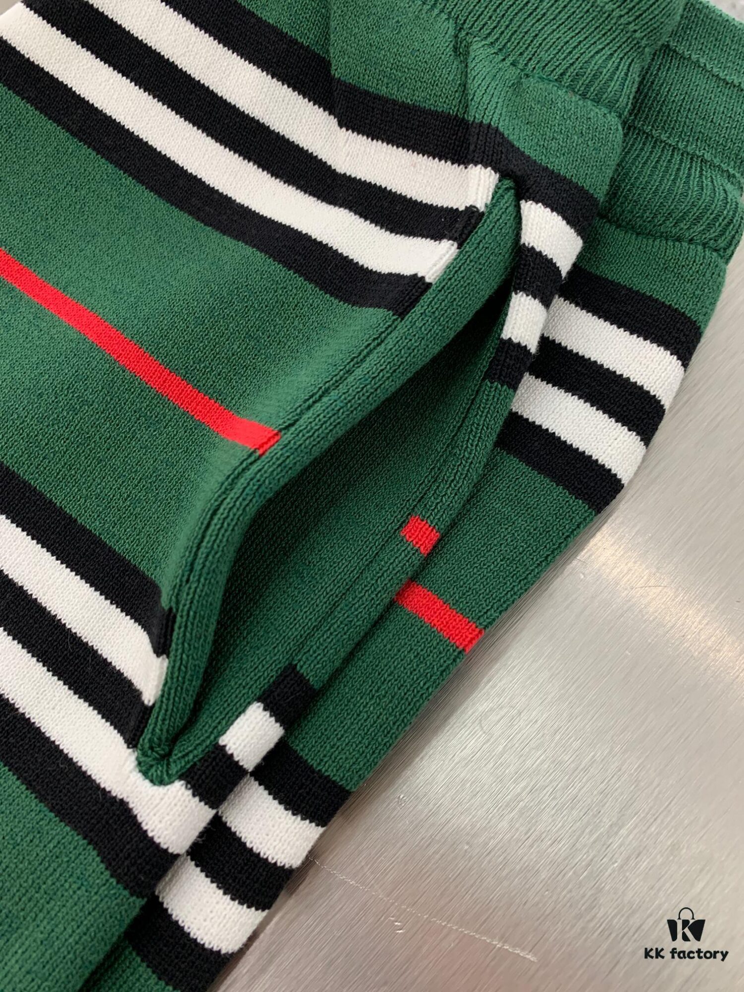 69314d15908475d562cd9ecd New Burberry Classic Green Striped Knit Straight Shorts Unisex