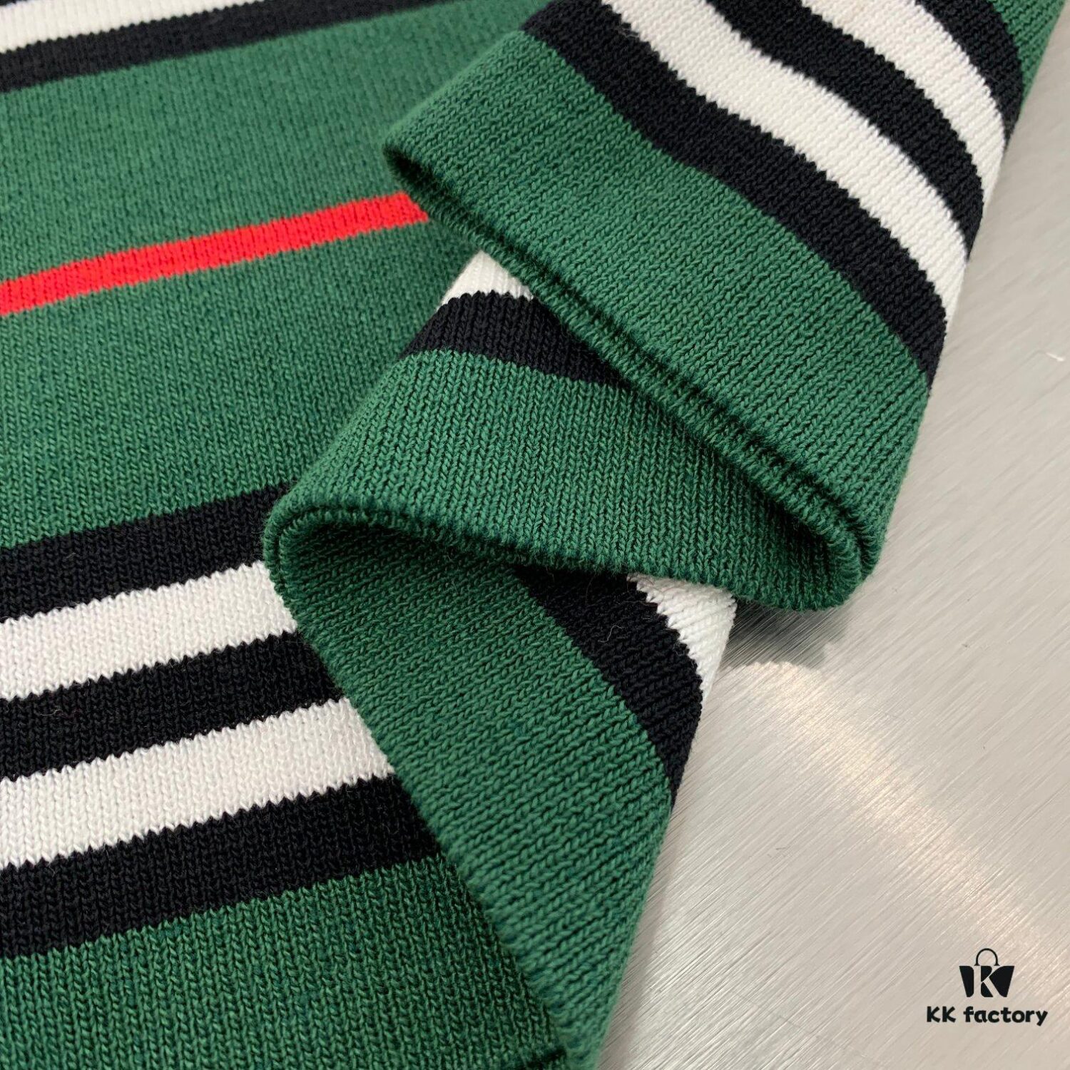 69314d1b908475d562cd9ece New Burberry Classic Green Striped Knit Straight Shorts Unisex