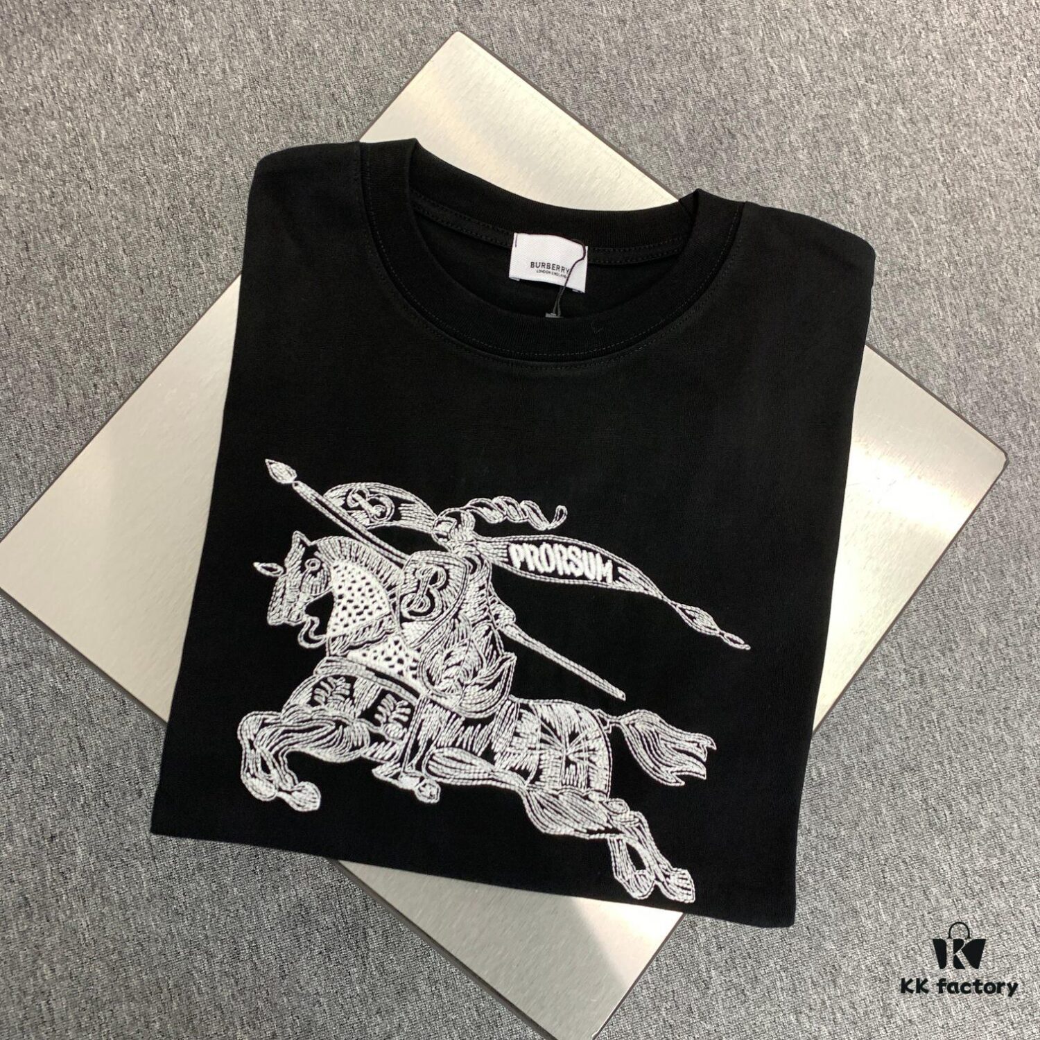 69314d74908475d562cd9ed9 New BBR Burberry 24SS Embroidered 3D Horse Short Sleeve T-Shirt