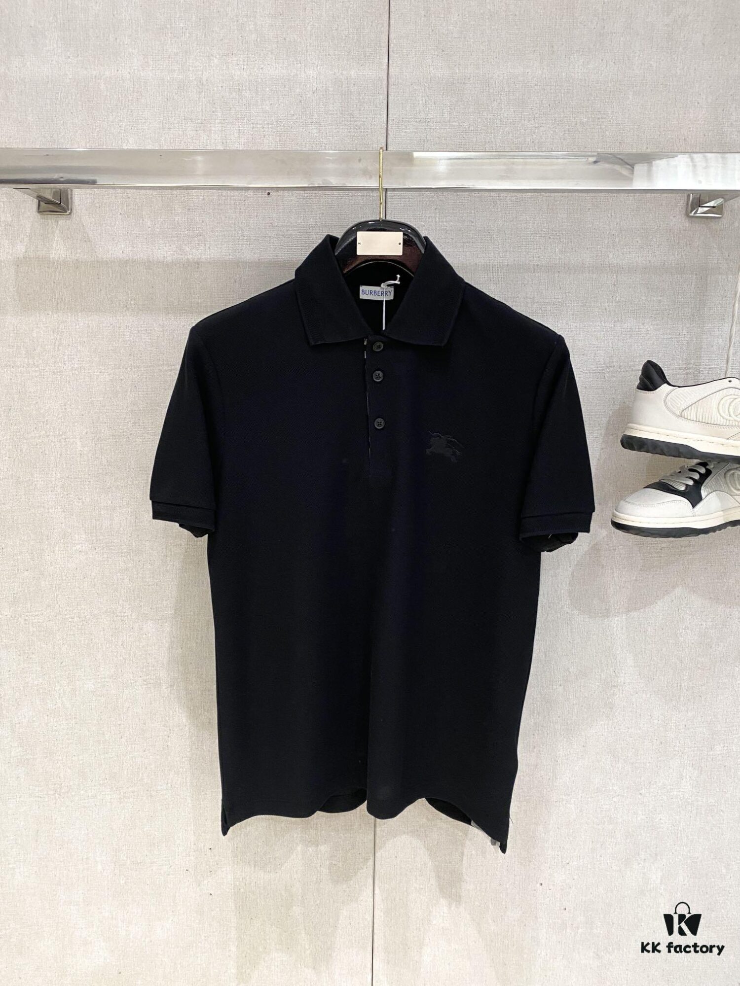 69314d86908475d562cd9edc Burberry 2025 Newest Short Sleeve T-Shirt, Stylish and Fashionable with Exquisite Embroidered Logo on Chest, Simple and Versatile Design