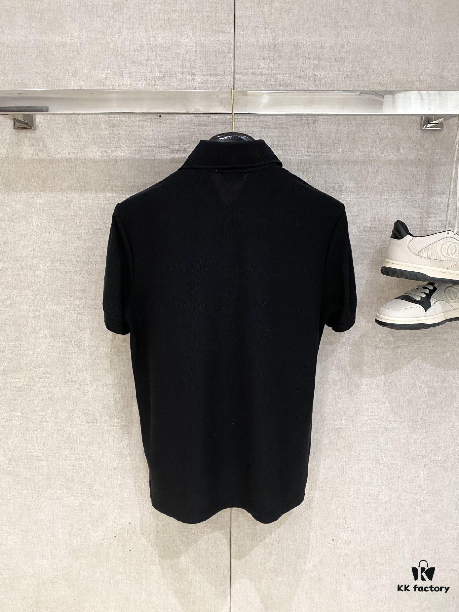 69314da5908475d562cd9ee4 Burberry 2025 Newest Short Sleeve T-Shirt, Stylish and Fashionable with Exquisite Embroidered Logo on Chest, Simple and Versatile Design