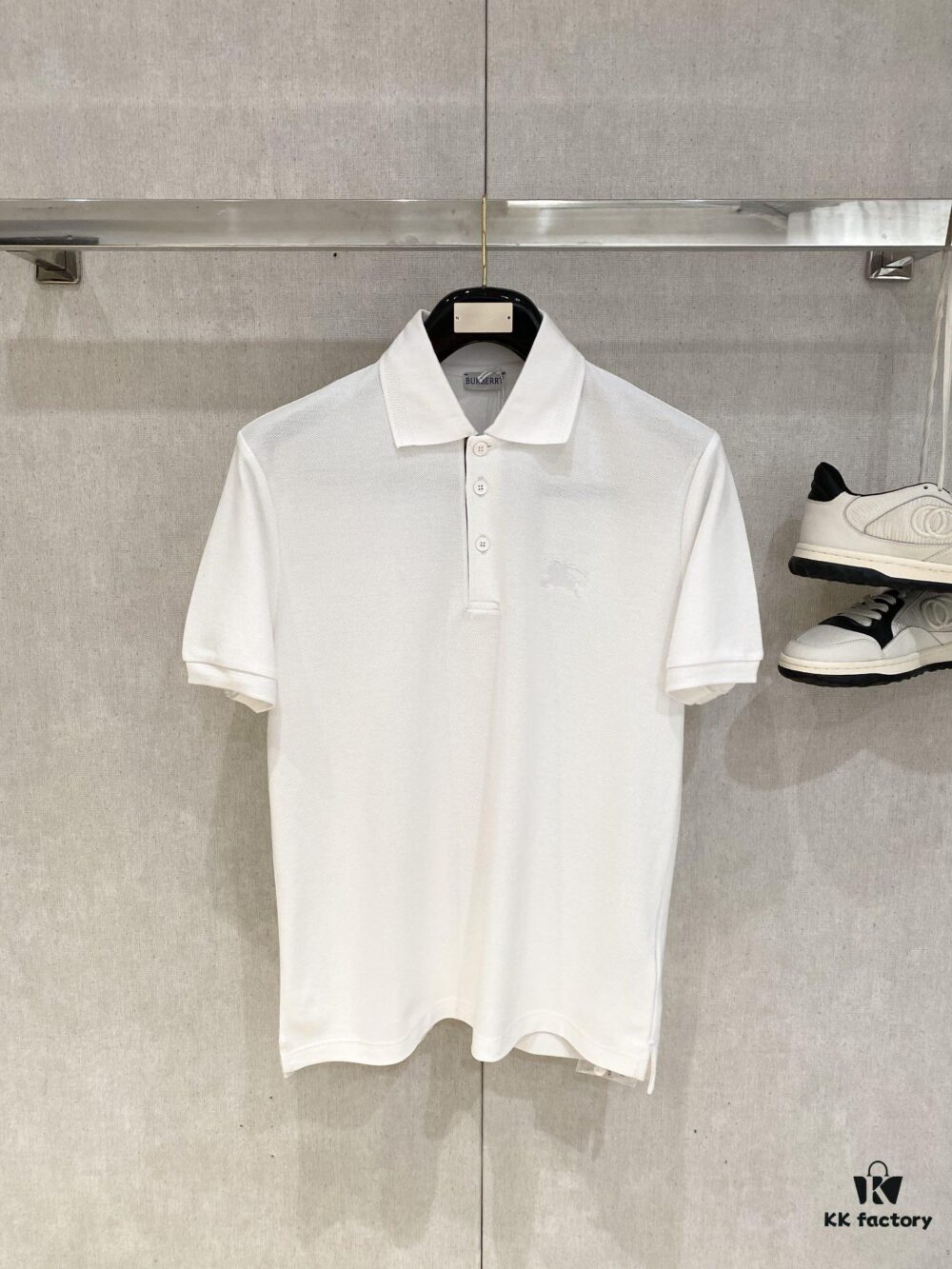 69314da8908475d562cd9ee5 Burberry, 2025 Latest Short Sleeve T-Shirt, Stylish and Handsome with Exquisite Embroidered Logo on Chest, Simple and Versatile Design
