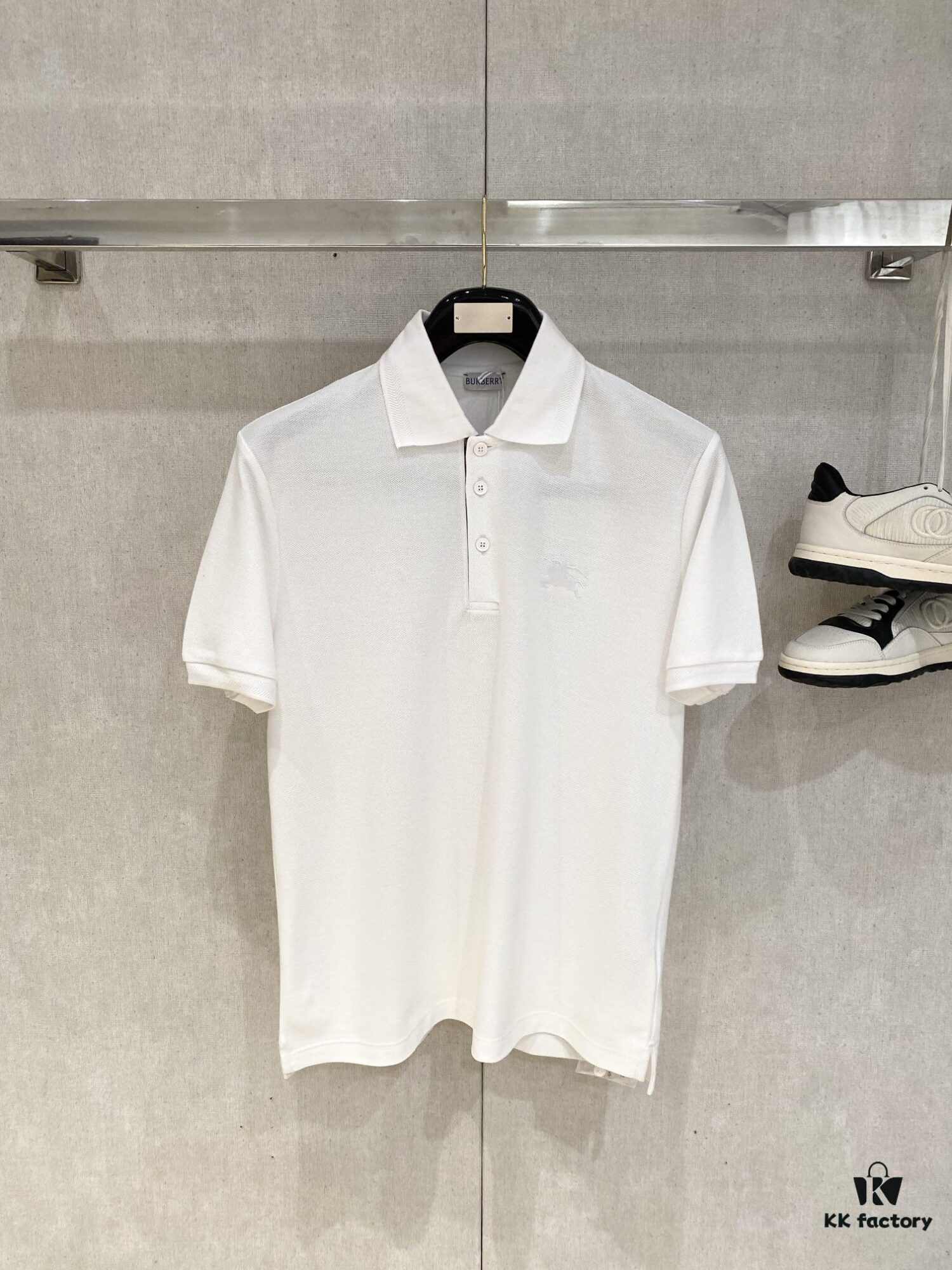 69314da8908475d562cd9ee5 Burberry, 2025 Latest Short Sleeve T-Shirt, Stylish and Handsome with Exquisite Embroidered Logo on Chest, Simple and Versatile Design