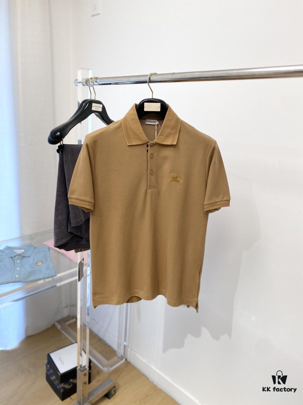 69314e26908475d562cd9eff Burberry, 2025 Latest Short Sleeve T-Shirt, Stylish and Fashionable with Exquisite Embroidered Logo on Chest, Simple and Versatile Design