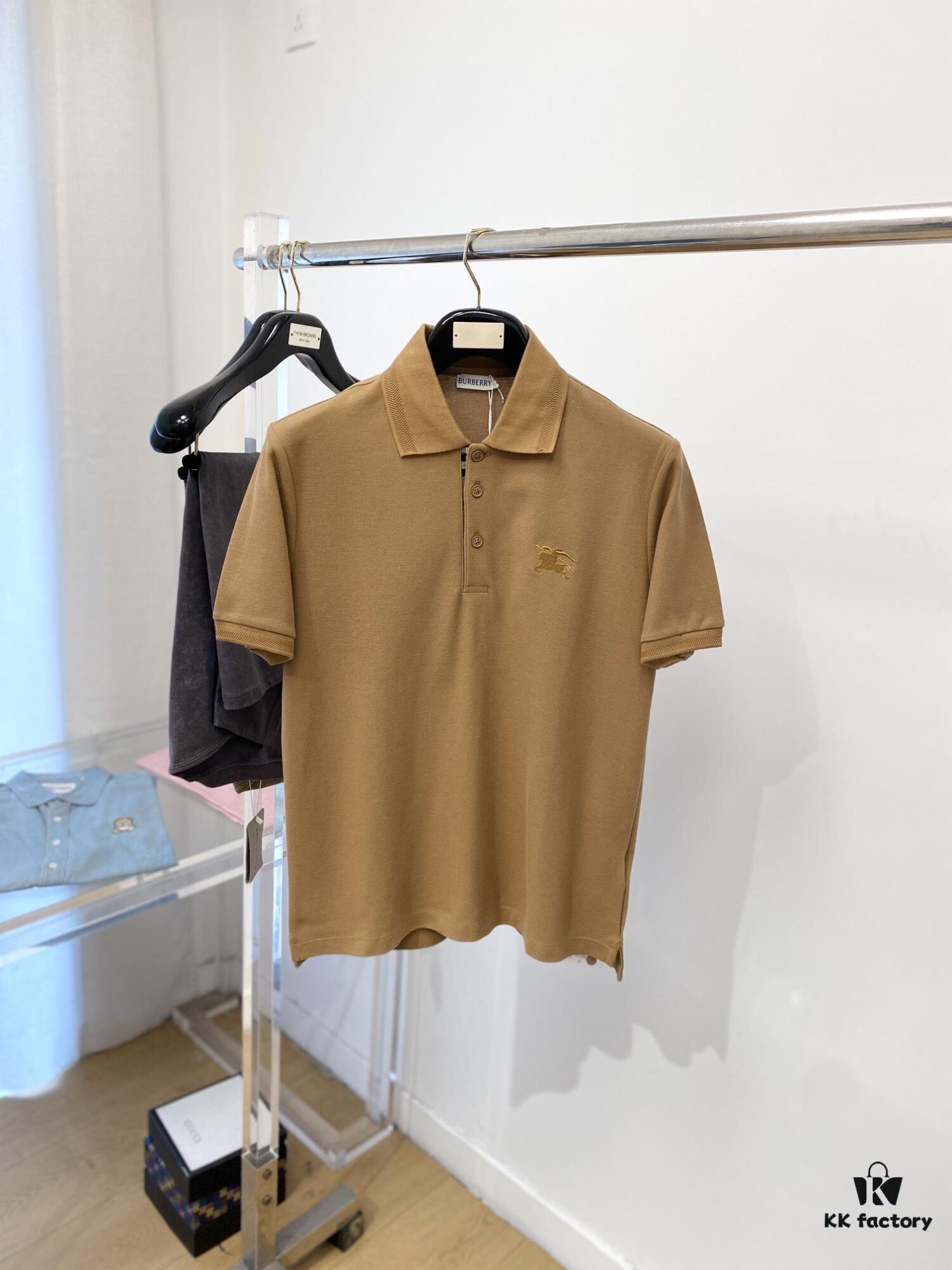 69314e26908475d562cd9eff Burberry, 2025 Latest Short Sleeve T-Shirt, Stylish and Fashionable with Exquisite Embroidered Logo on Chest, Simple and Versatile Design
