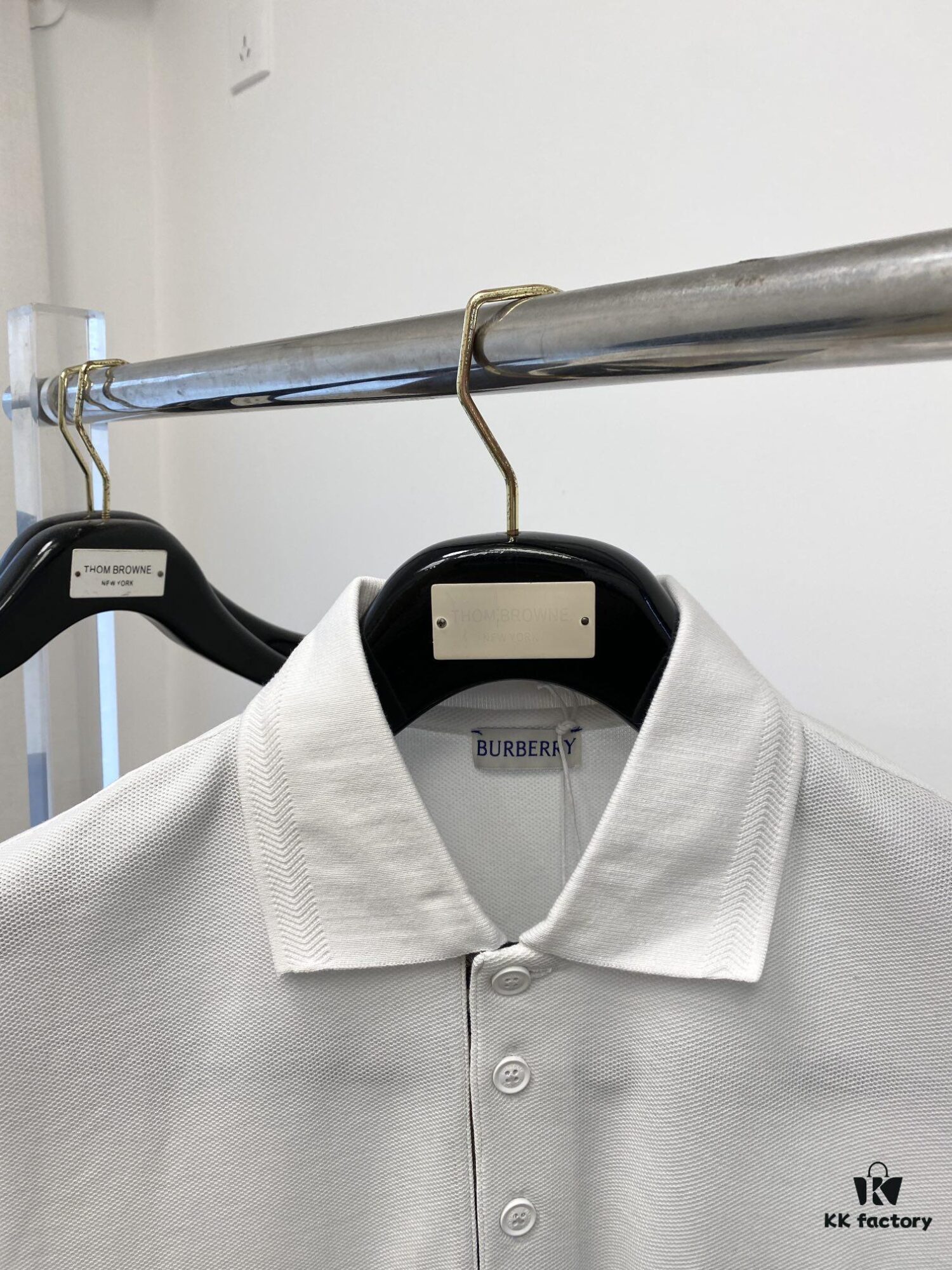 69314e84908475d562cd9f1a Burberry, 2025 Latest Short-Sleeve T-Shirt, Stylish and Handsome with Exquisite Embroidered Logo on Chest, Simple and Versatile Design, Cotton Fabric Offers Structure and Comfort, Fine Weave, Size S-XL