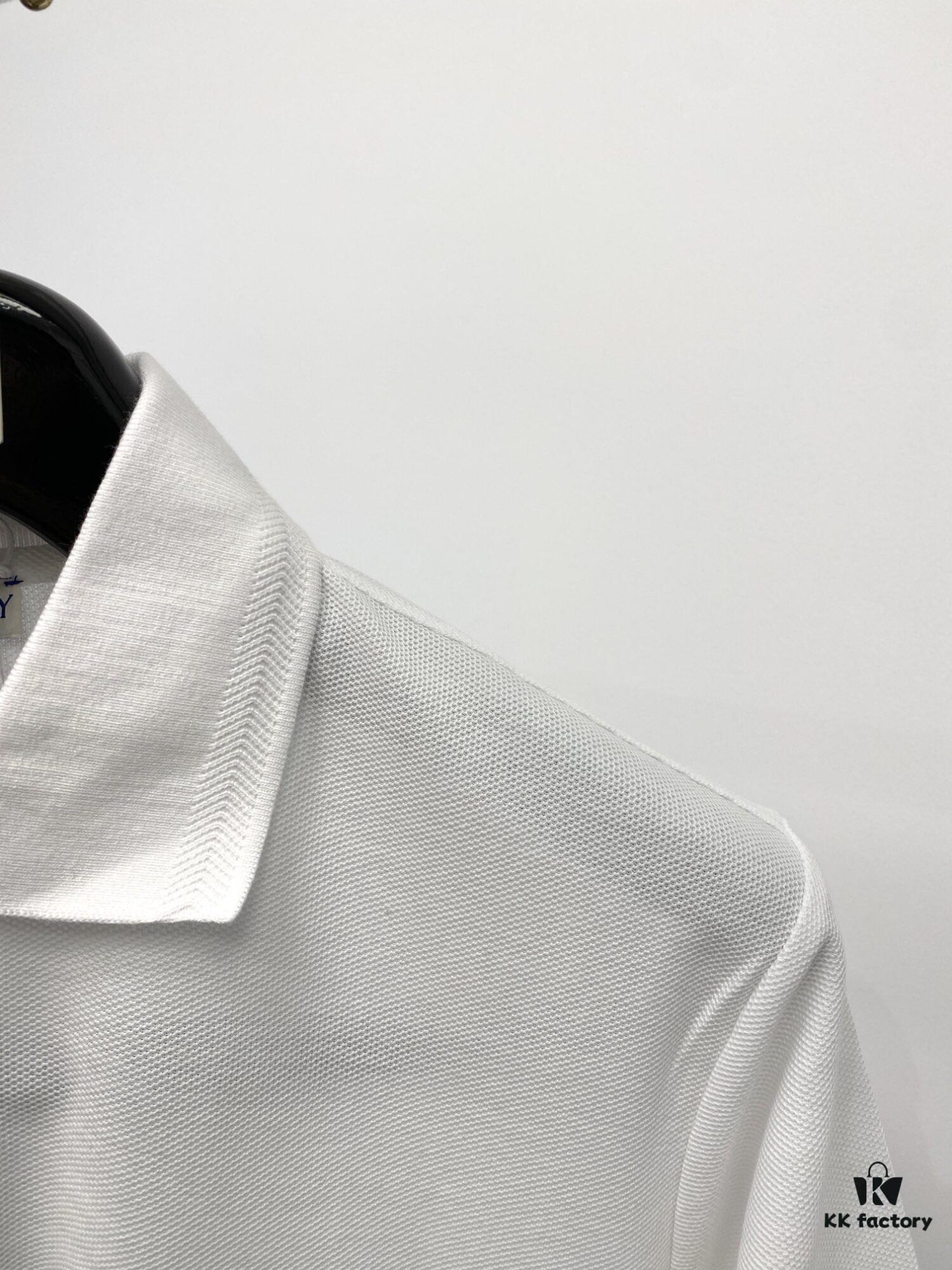 69314e87908475d562cd9f1b Burberry, 2025 Latest Short-Sleeve T-Shirt, Stylish and Handsome with Exquisite Embroidered Logo on Chest, Simple and Versatile Design, Cotton Fabric Offers Structure and Comfort, Fine Weave, Size S-XL
