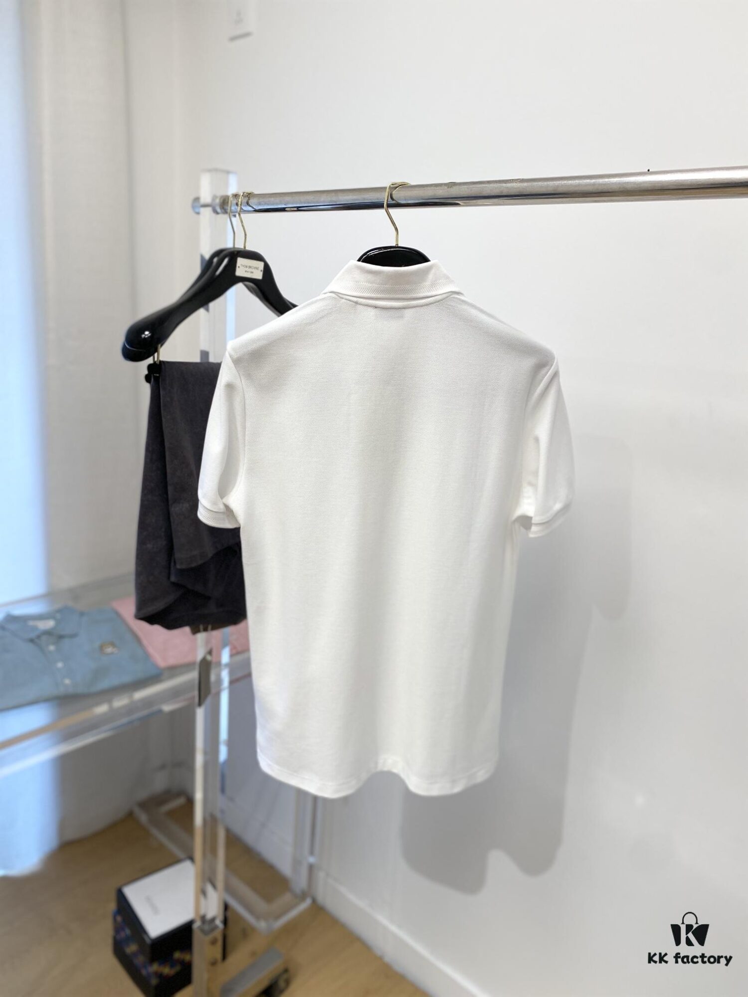 69314e98908475d562cd9f20 Burberry, 2025 Latest Short-Sleeve T-Shirt, Stylish and Handsome with Exquisite Embroidered Logo on Chest, Simple and Versatile Design, Cotton Fabric Offers Structure and Comfort, Fine Weave, Size S-XL