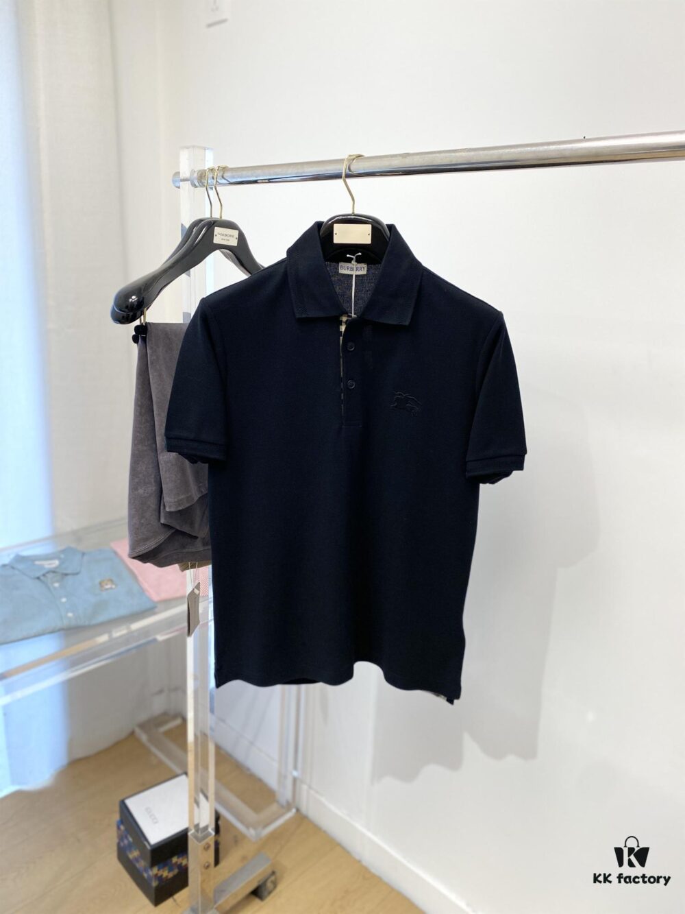 69314e9c908475d562cd9f21 Burberry, 2025 Latest Short Sleeve T-Shirt, Stylish and Handsome with Exquisite Embroidered Logo on Chest, Minimalist and Versatile Design