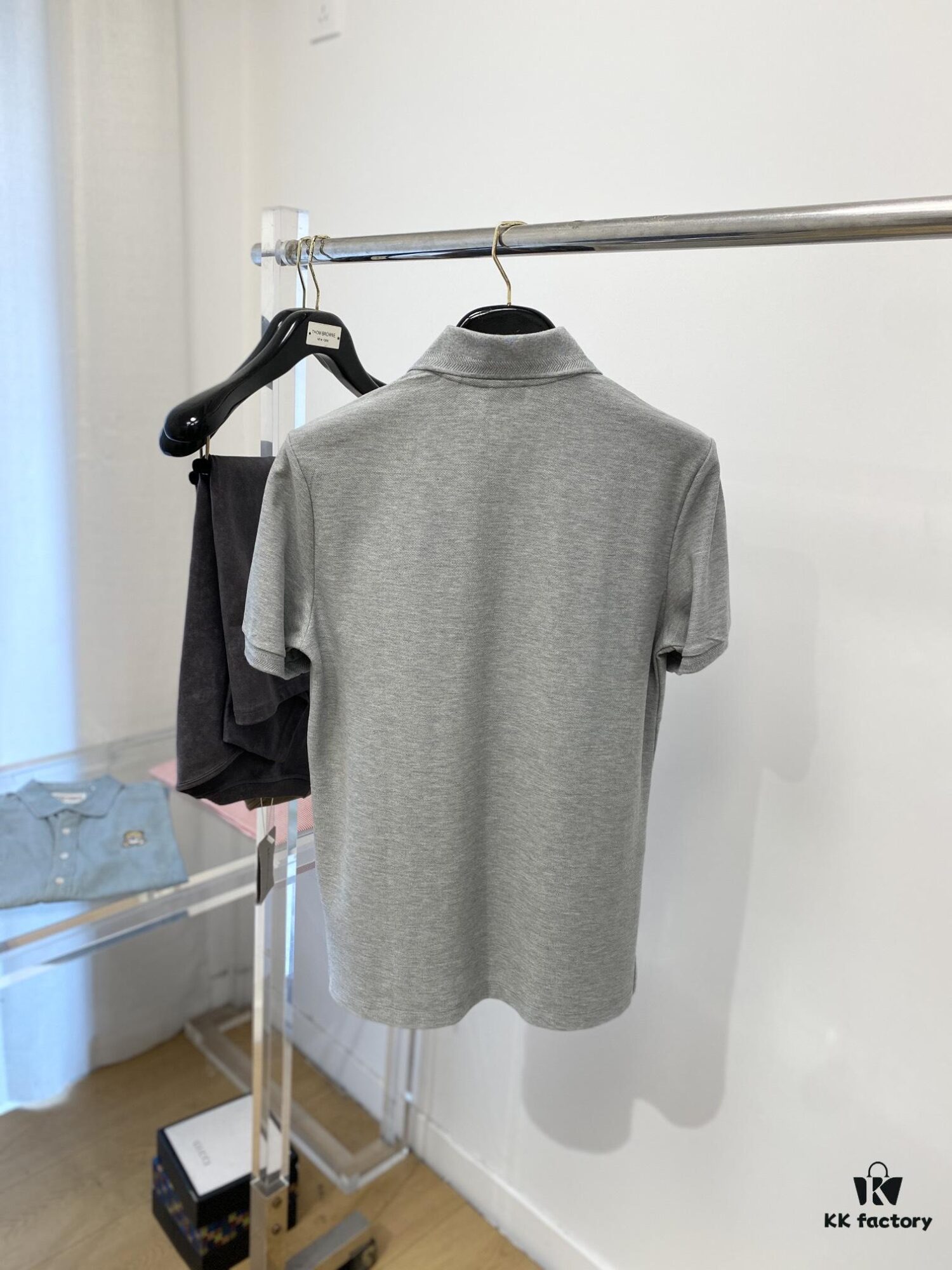 69314ec6908475d562cd9f2d Burberry, 2025 Latest Short Sleeve T-Shirt, Stylish and Fashionable with Exquisite Embroidered Logo on Chest, Simple and Versatile Design