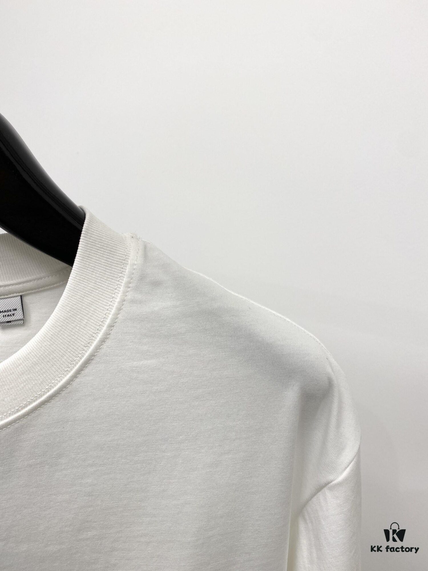 69314f03908475d562cd9f3e Burberry, 2025 Newest Short Sleeve T-Shirt, Stylish and Handsome with Exquisite Embroidered Logo, Simple and Versatile Design