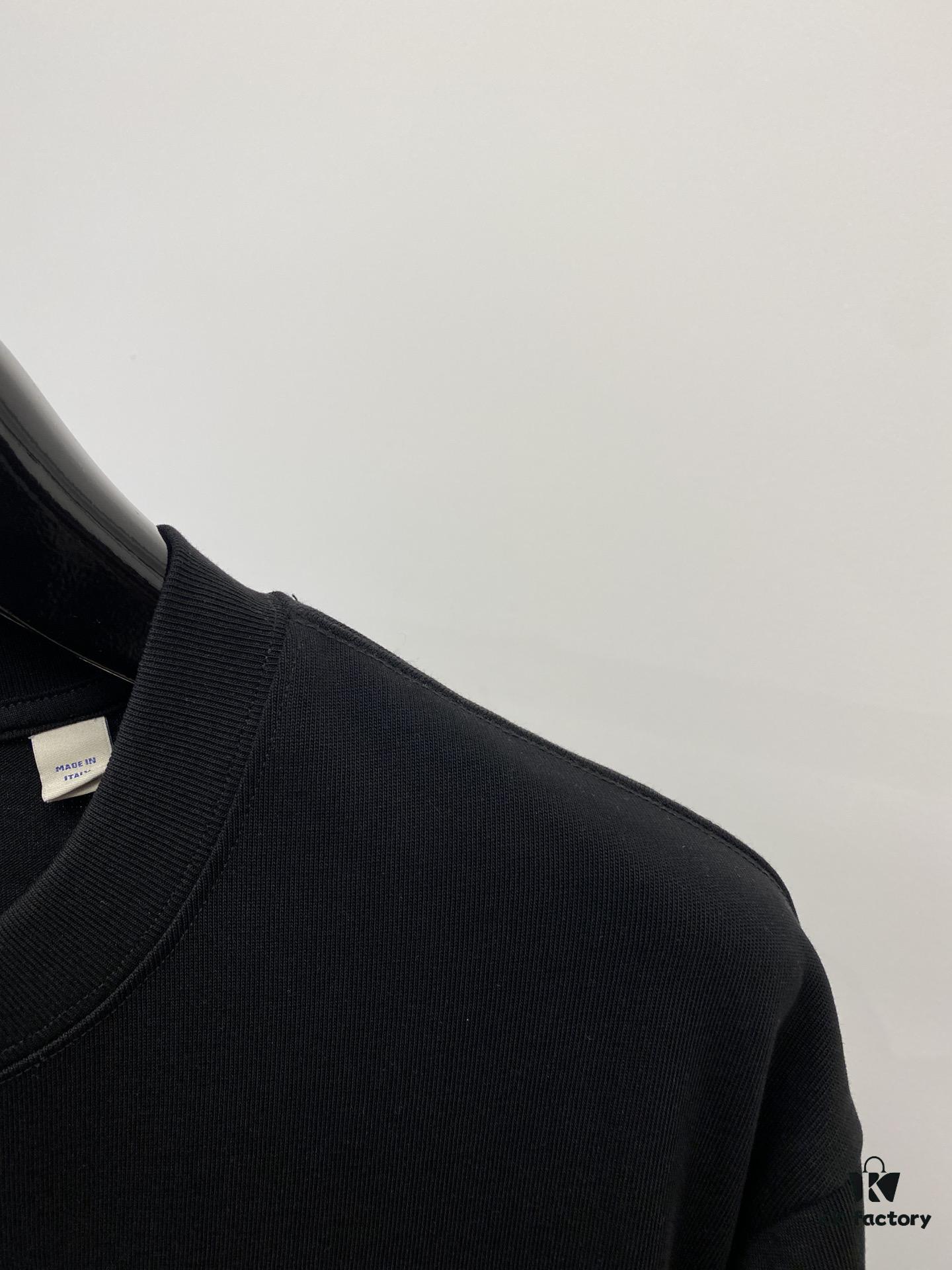 69314f22908475d562cd9f46 Burberry 2025 Latest Short Sleeve T-Shirt, Stylish and Fashionable with Exquisite Embroidered Logo on Chest, Simple and Versatile Design