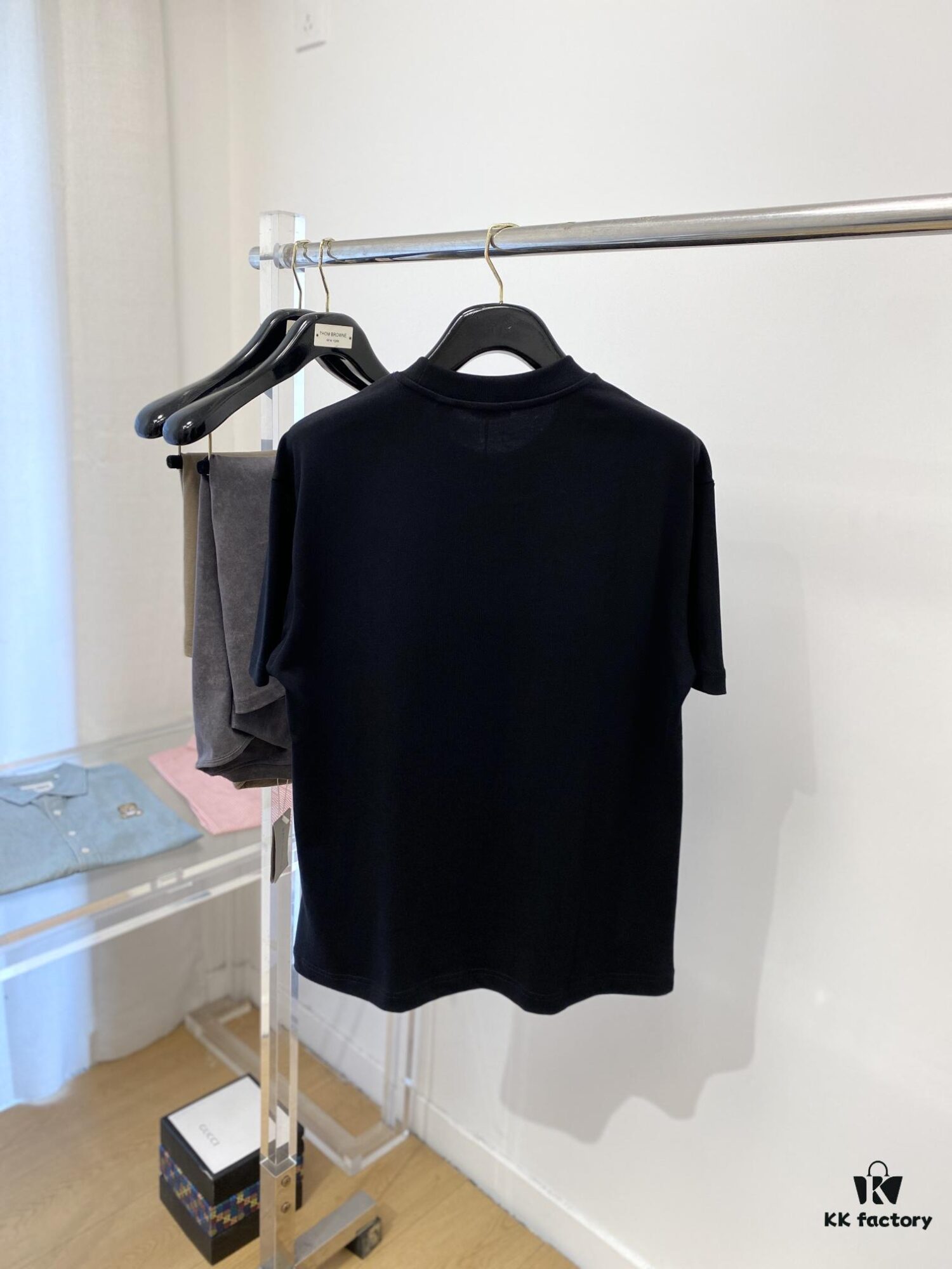 69314f37908475d562cd9f4b Burberry 2025 Latest Short Sleeve T-Shirt, Stylish and Fashionable with Exquisite Embroidered Logo on Chest, Simple and Versatile Design