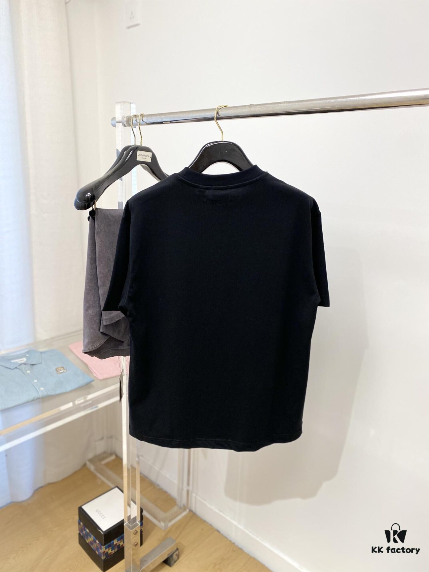 69314f87908475d562cd9f5e Burberry, 2025 Latest Short-Sleeve T-Shirt, Stylish and Fashionable with Exquisite Embroidered Logo, Simple and Versatile Design