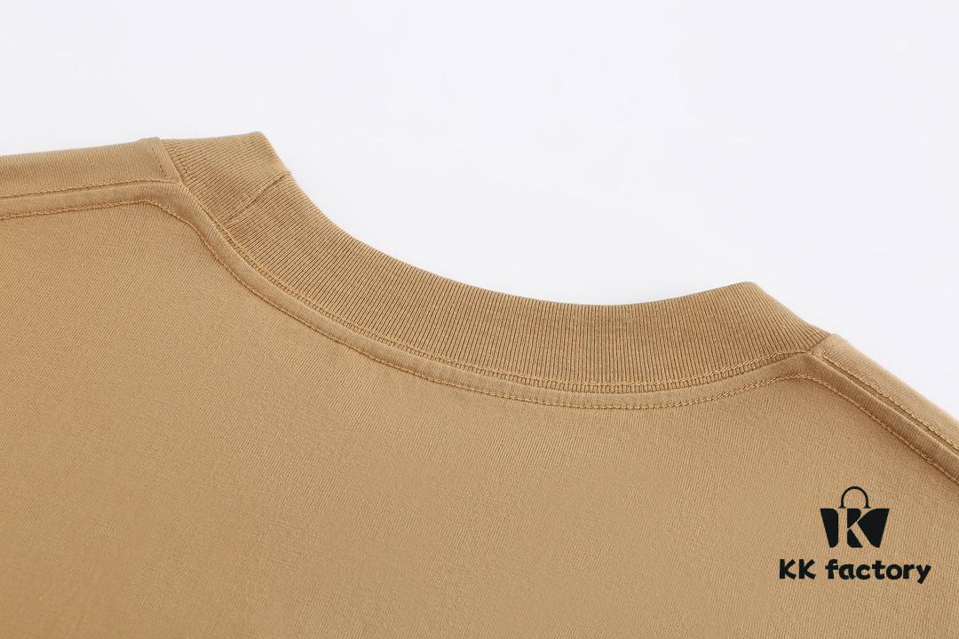 6931554b908475d562cda0a5 High-End Quality Burberry 2025 Fall Spring/Summer Collection Equestrian Logo Short-Sleeve T-Shirt, Distinct from Regular Prints, Crafted in Custom-Woven 270G 32-Count Double-Yarn Pure Cotton Fabric, Relaxed Fit Unisex Design