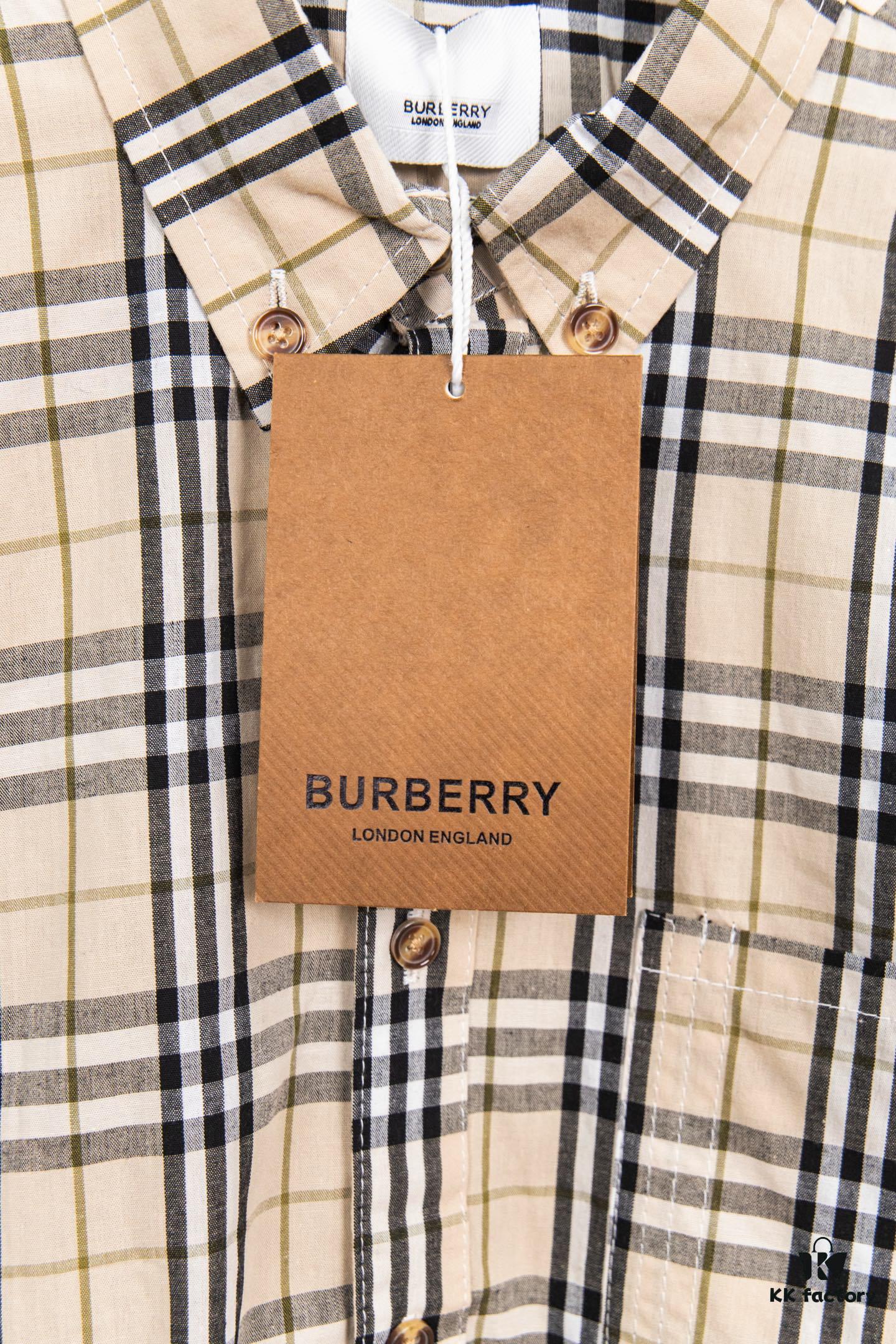 6931566b908475d562cda0f3 Burberry Letter Plaid Cotton Poplin Shirt, 100% Pure Cotton, Original Quality, Custom Buttons, Chest Patch Pocket, Terry Cloth Appliqué on Sleeves, All-Over Pattern Matching, Unisex Design