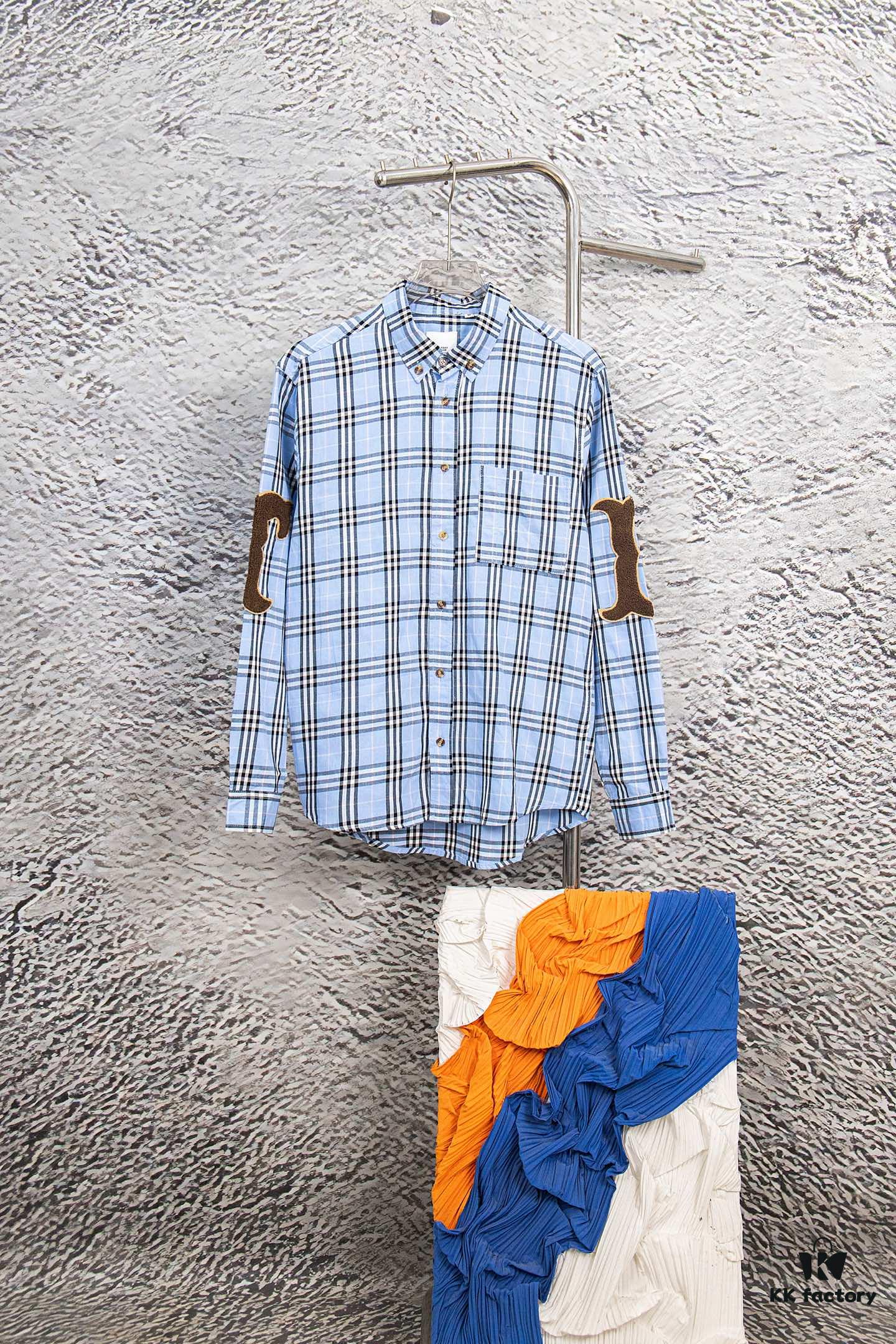 6931567b908475d562cda0f7 Burberry Letter Plaid Cotton Poplin Shirt, 100% Pure Cotton, Original Quality, Chest Patch Pocket, Toweling Fabric Appliqué on Sleeves, All-Over Pattern Matching, Unisex Design
