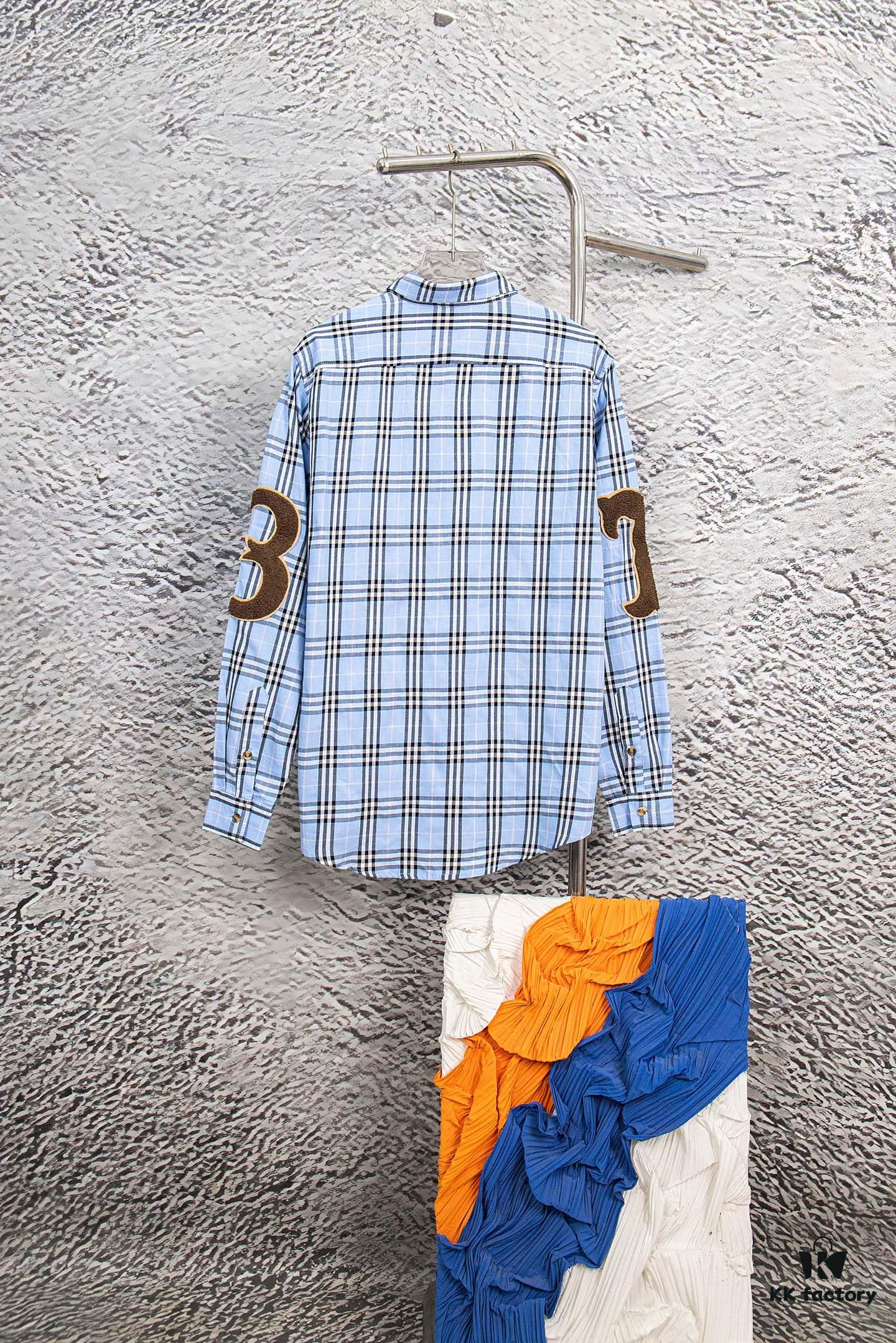 69315682908475d562cda0f8 Burberry Letter Plaid Cotton Poplin Shirt, 100% Pure Cotton, Original Quality, Chest Patch Pocket, Toweling Fabric Appliqué on Sleeves, All-Over Pattern Matching, Unisex Design