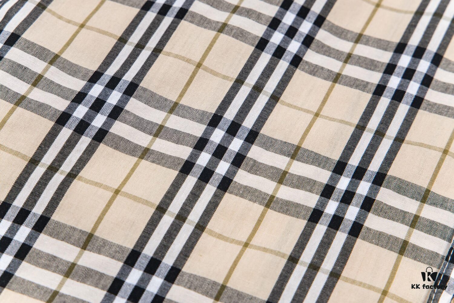 693156cf908475d562cda106 Burberry Letter Plaid Cotton Poplin Shirt, 100% Pure Cotton, Original Quality, Custom Buttons, Chest Patch Pocket, Toweling Fabric Appliqué on Sleeves, All-Over Pattern Matching, Unisex Design