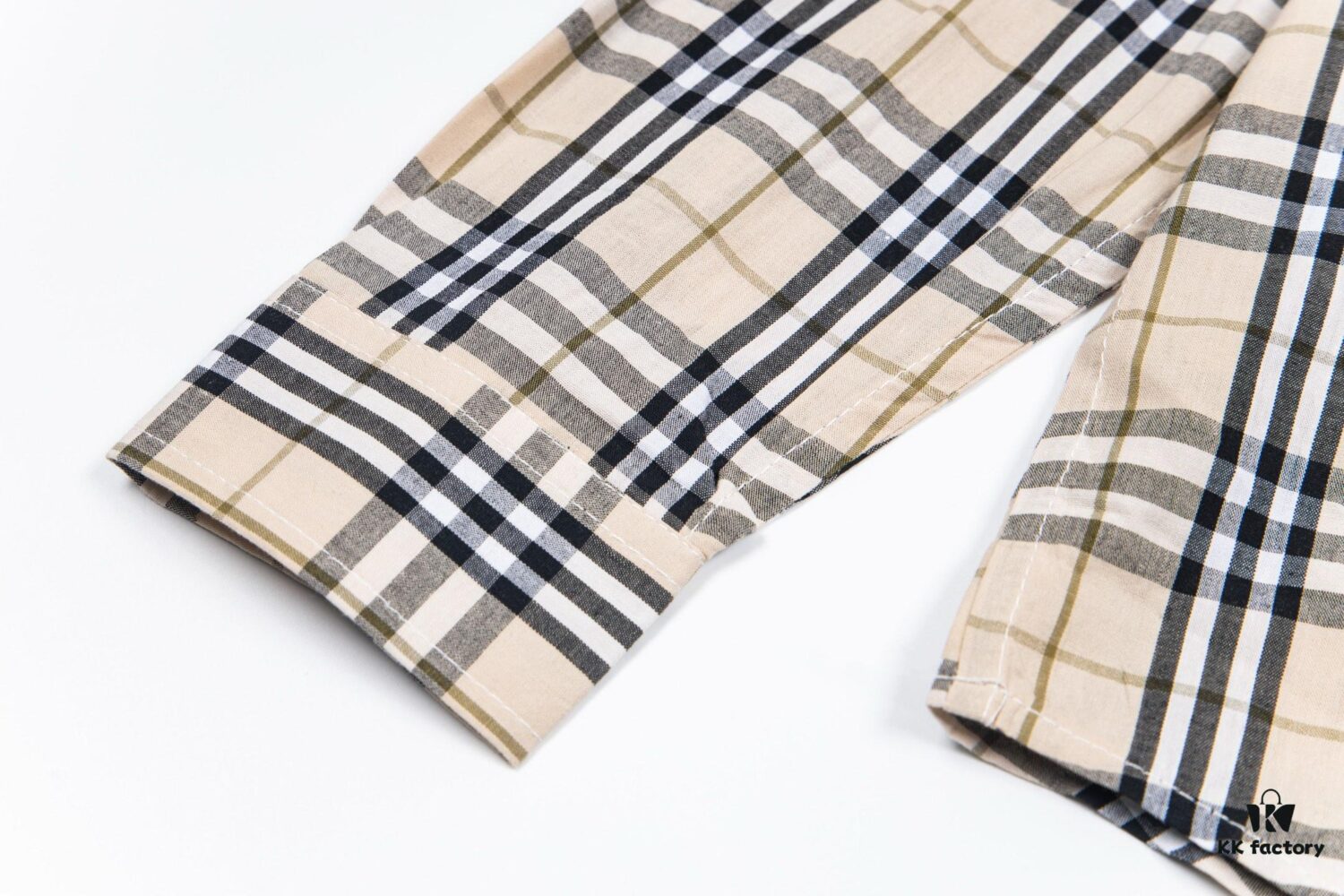 693156e0908475d562cda10a Burberry Letter Plaid Cotton Poplin Shirt, 100% Pure Cotton, Original Quality, Custom Buttons, Chest Patch Pocket, Toweling Fabric Appliqué on Sleeves, All-Over Pattern Matching, Unisex Design