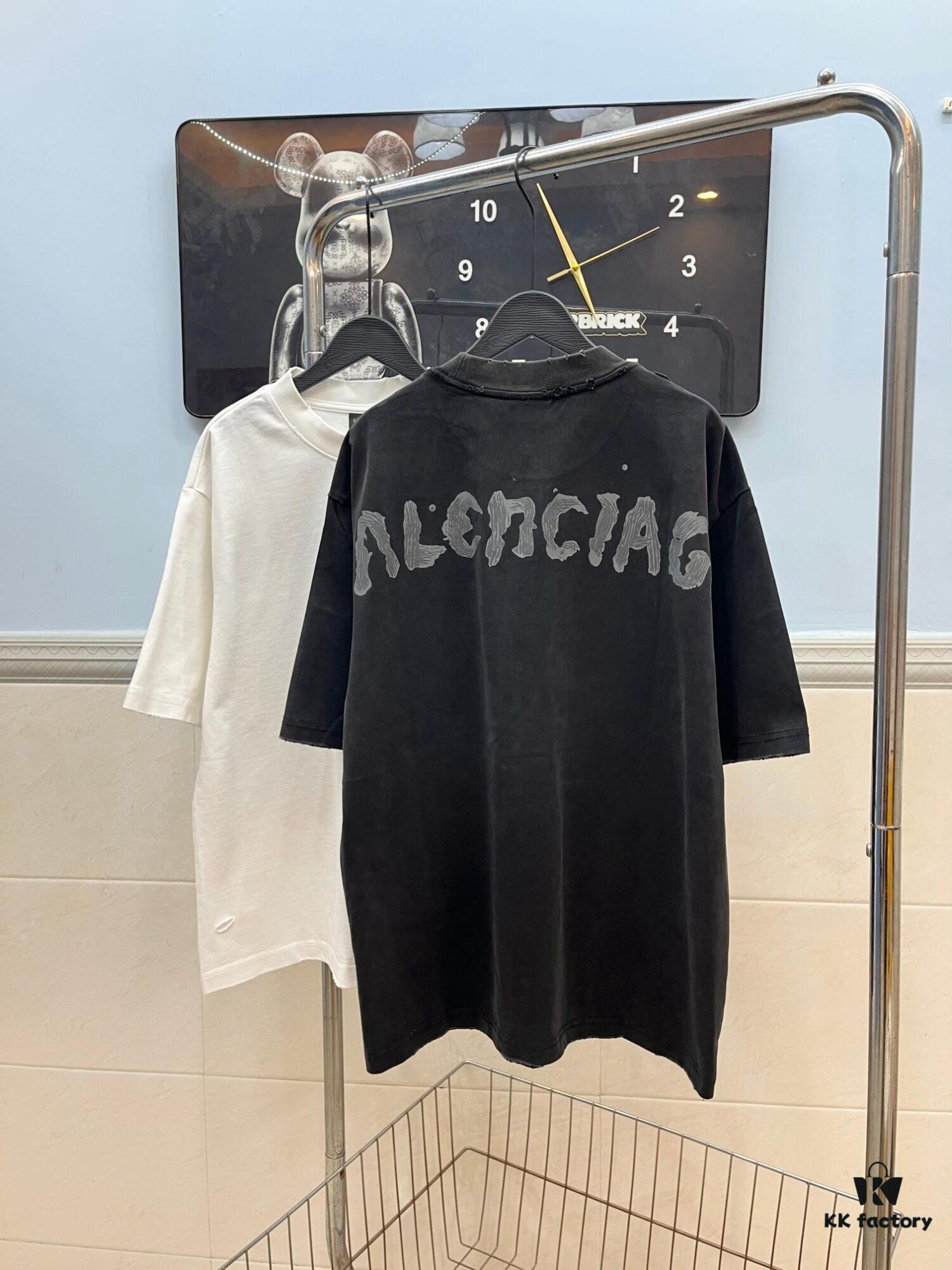 69315794908475d562cda13b BALENCIAGA 2025SS New Arrival Letter Tape Print Distressed Washed Hole Unisex Cotton Loose Short Sleeve T-Shirt