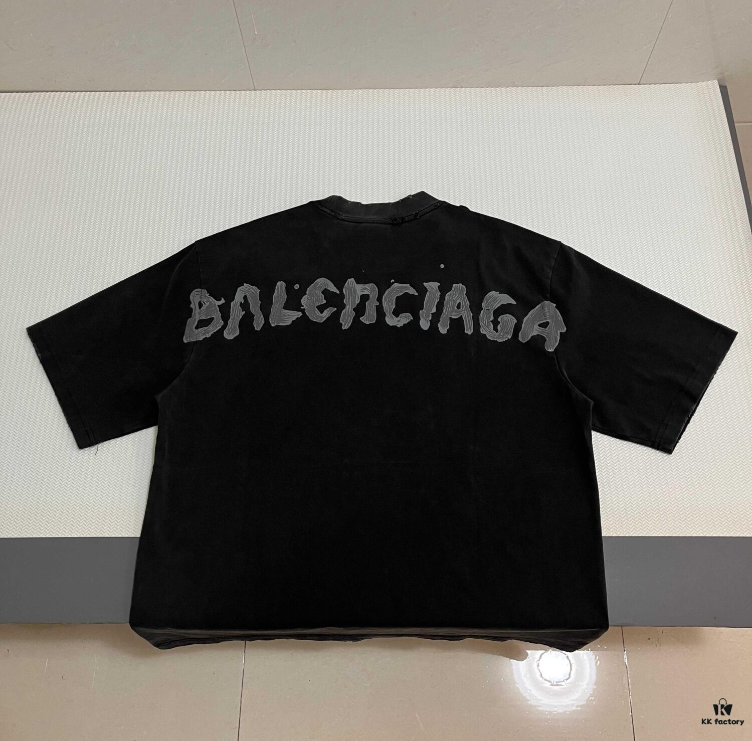 69315799908475d562cda13c BALENCIAGA 2025SS New Arrival Letter Tape Print Distressed Washed Hole Unisex Cotton Loose Short Sleeve T-Shirt