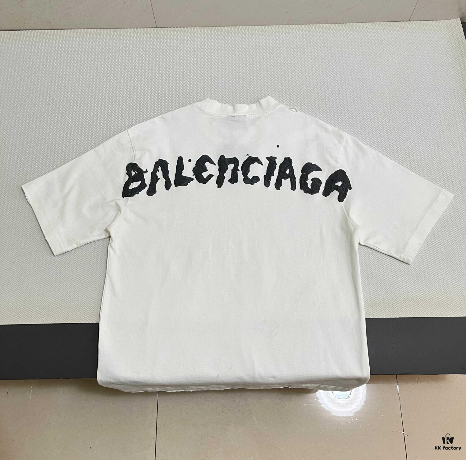6931579f908475d562cda13d BALENCIAGA 2025SS New Arrival Letter Tape Print Distressed Washed Hole Unisex Cotton Loose Short Sleeve T-Shirt