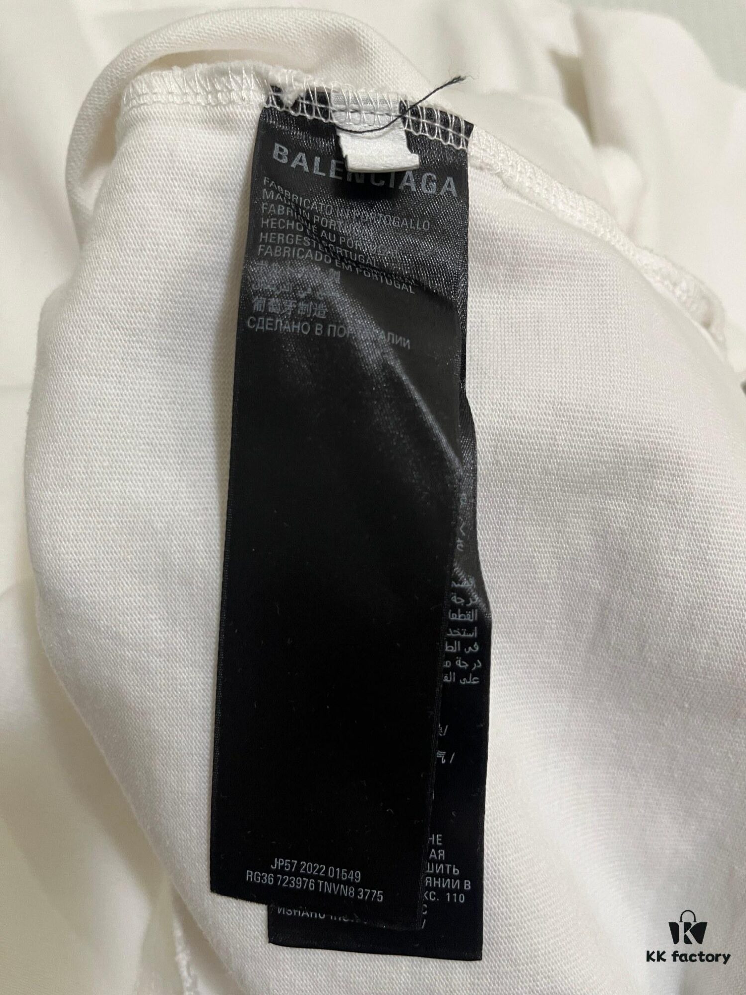 693157a1908475d562cda13e BALENCIAGA 2025SS New Arrival Letter Tape Print Distressed Washed Hole Unisex Cotton Loose Short Sleeve T-Shirt