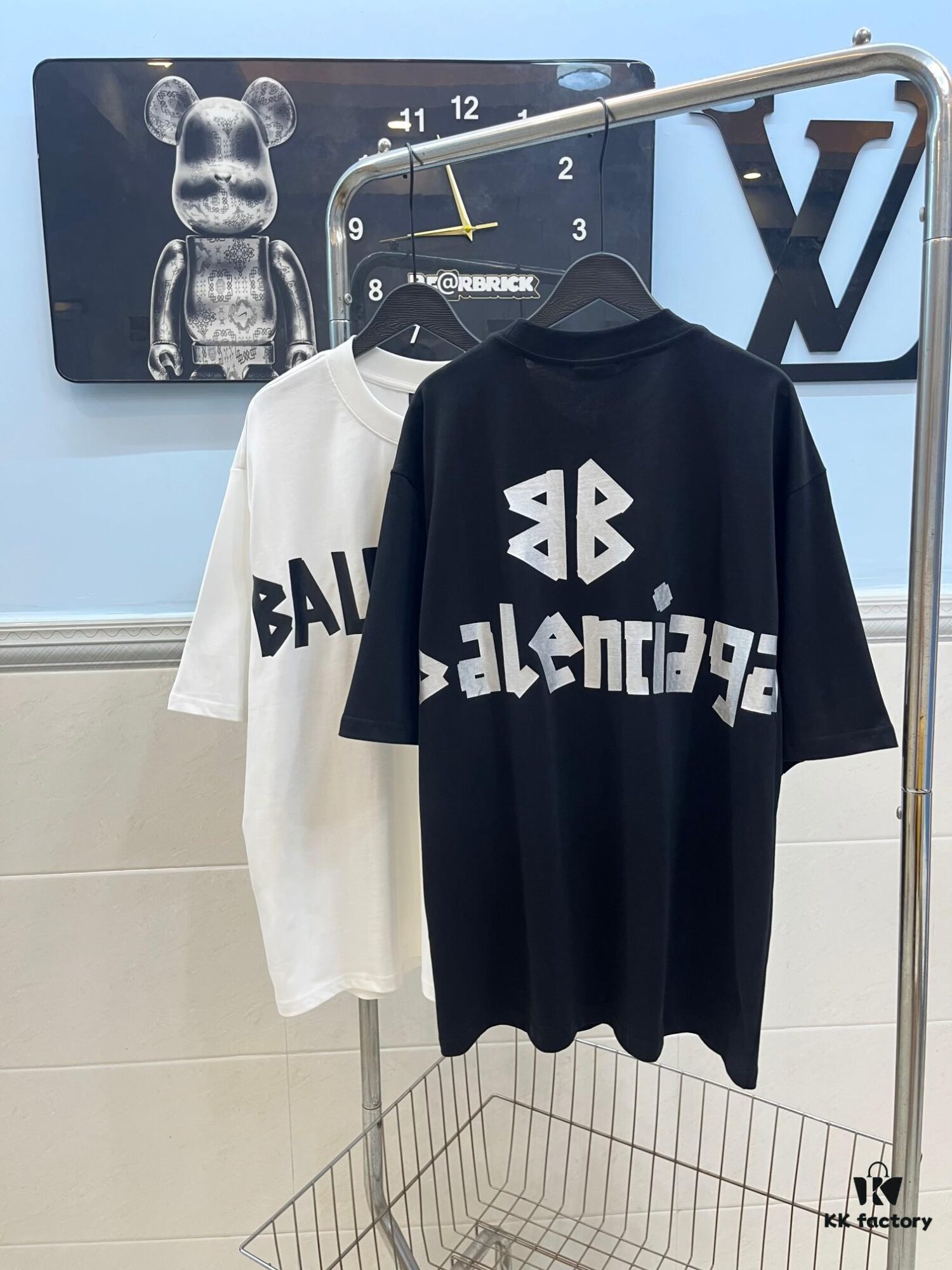 693157c6908475d562cda144 BALENCIAGA Tape Logo Printed Short-Sleeve T-Shirt, Made from 280g Double-Layer Pure Cotton Fabric, Comfortable and Soft to Wear, Featuring Raised Tape Logo Printing for a Premium, Three-Dimensional Look, High-Quality Replica, Complete with All Three Labels