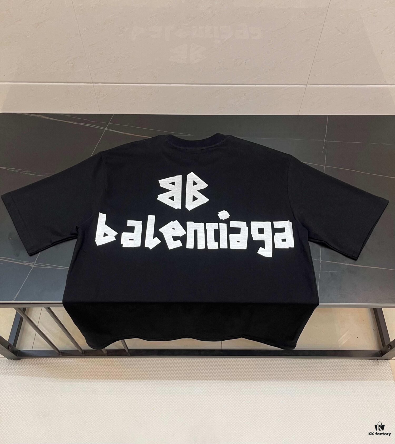 693157d9908475d562cda148 BALENCIAGA Tape Logo Printed Short-Sleeve T-Shirt, Made from 280g Double-Layer Pure Cotton Fabric, Comfortable and Soft to Wear, Featuring Raised Tape Logo Printing for a Premium, Three-Dimensional Look, High-Quality Replica, Complete with All Three Labels