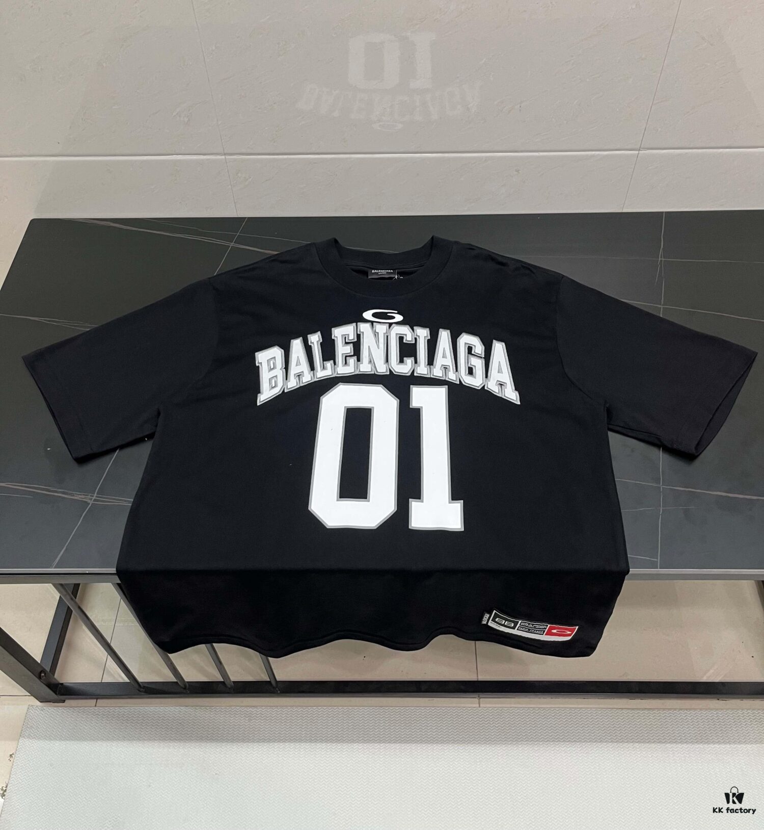 6931583d908475d562cda159 BALENCIAGA Spring/Summer 2025 Letter Embroidered '01' Number Short Sleeve T-Shirt, Made from 300g Double-Layer Pure Cotton Fabric with Exquisite Blind Embroidery and High-Definition Direct-to-Film Printing on Front and Back